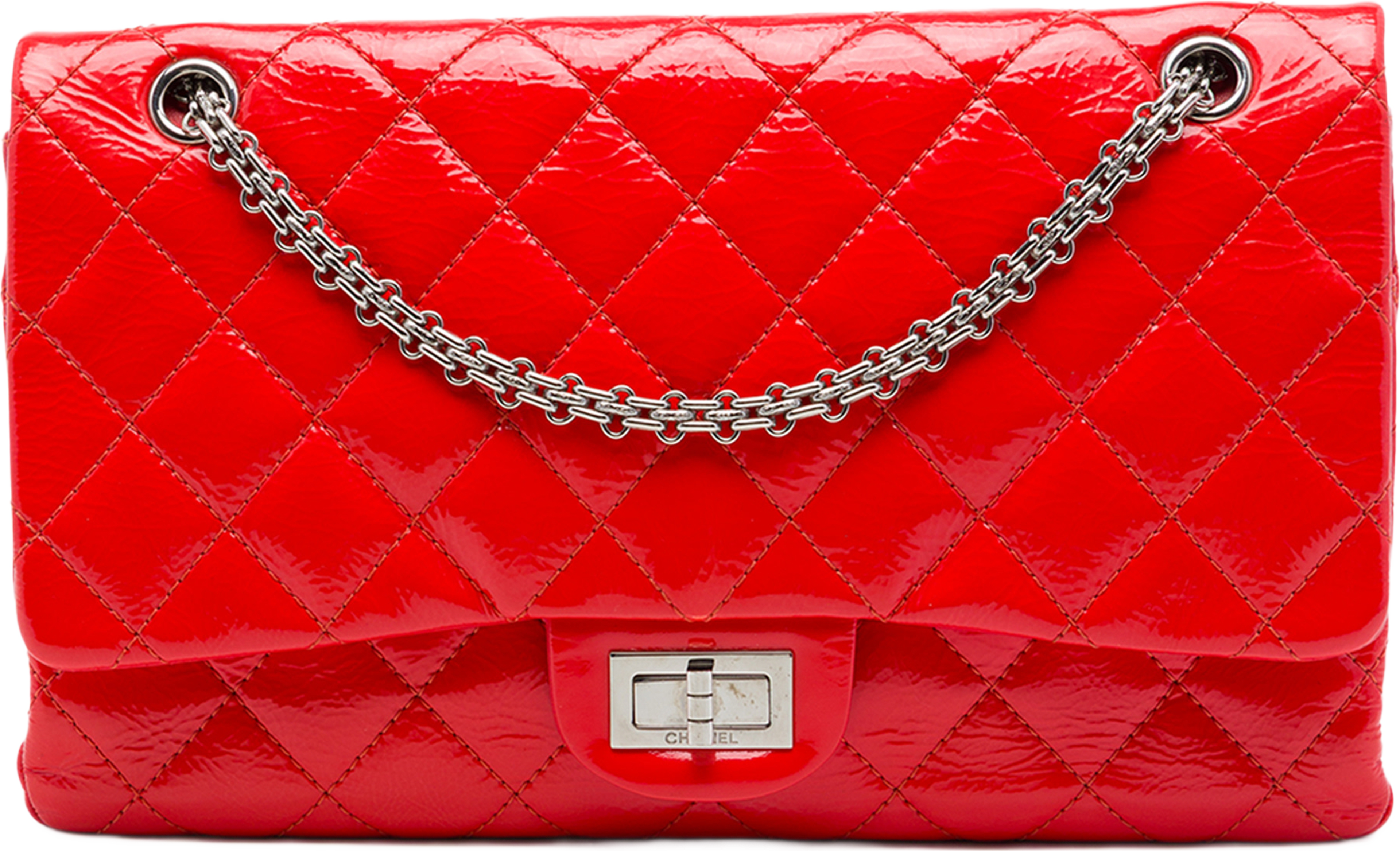 Chanel Quilted Crinkled Patent Reissue 2.55 Double Flap 227, från Luxclusif, i färgen röd. Klicka för att öppna bilden i stort format