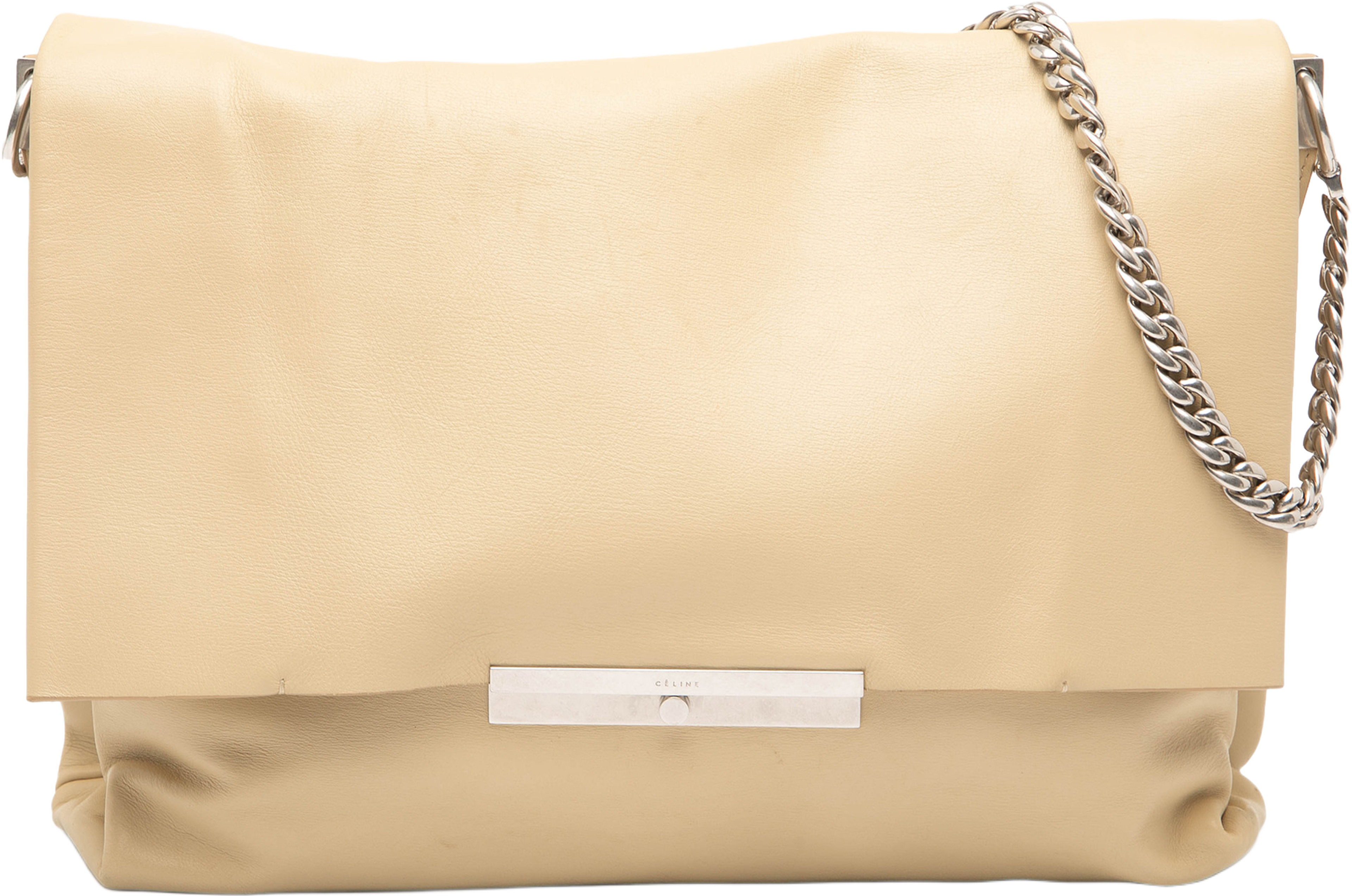 Celine Leather Blade Chain Shoulder Bag, från Luxclusif, i färgen beige. Klicka för att öppna bilden i stort format