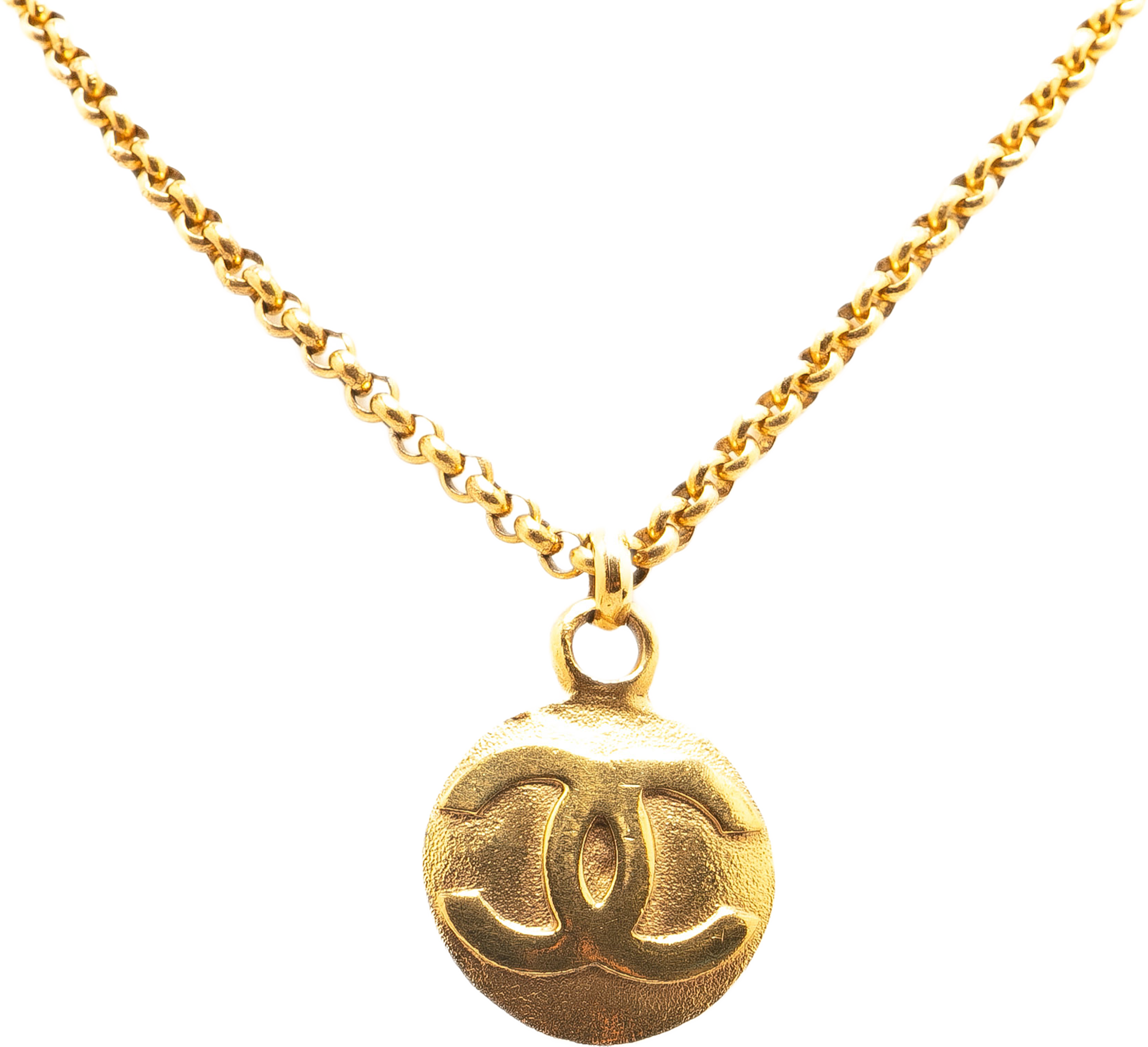 Chanel Cc Gold Plated Circle Pendant Necklace, från Luxclusif, i färgen gold. Klicka för att öppna bilden i stort format