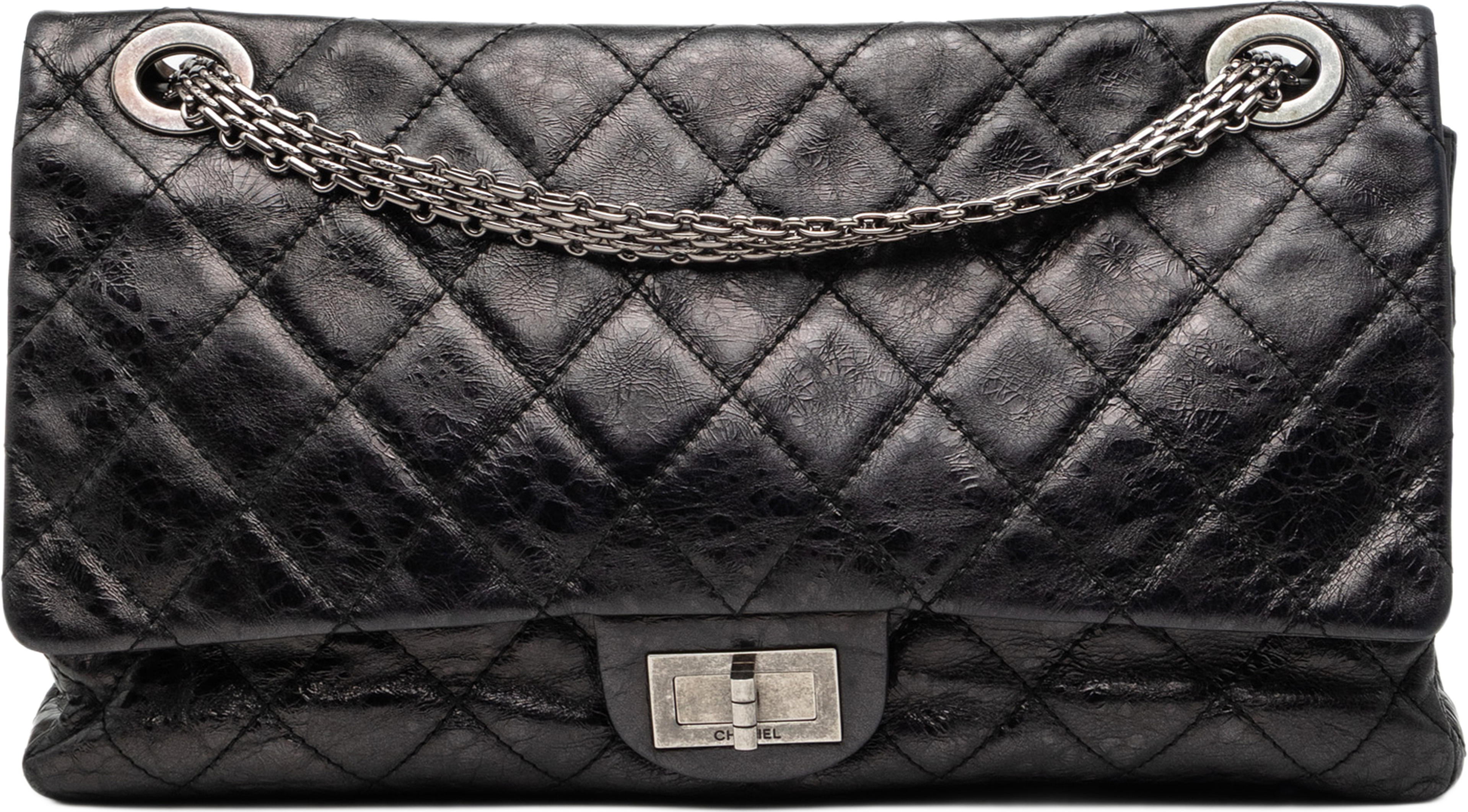 Chanel Quilted Aged Calfskin Reissue 2.55 Double Flap 228, från Luxclusif, i färgen svart. Klicka för att öppna bilden i stort format