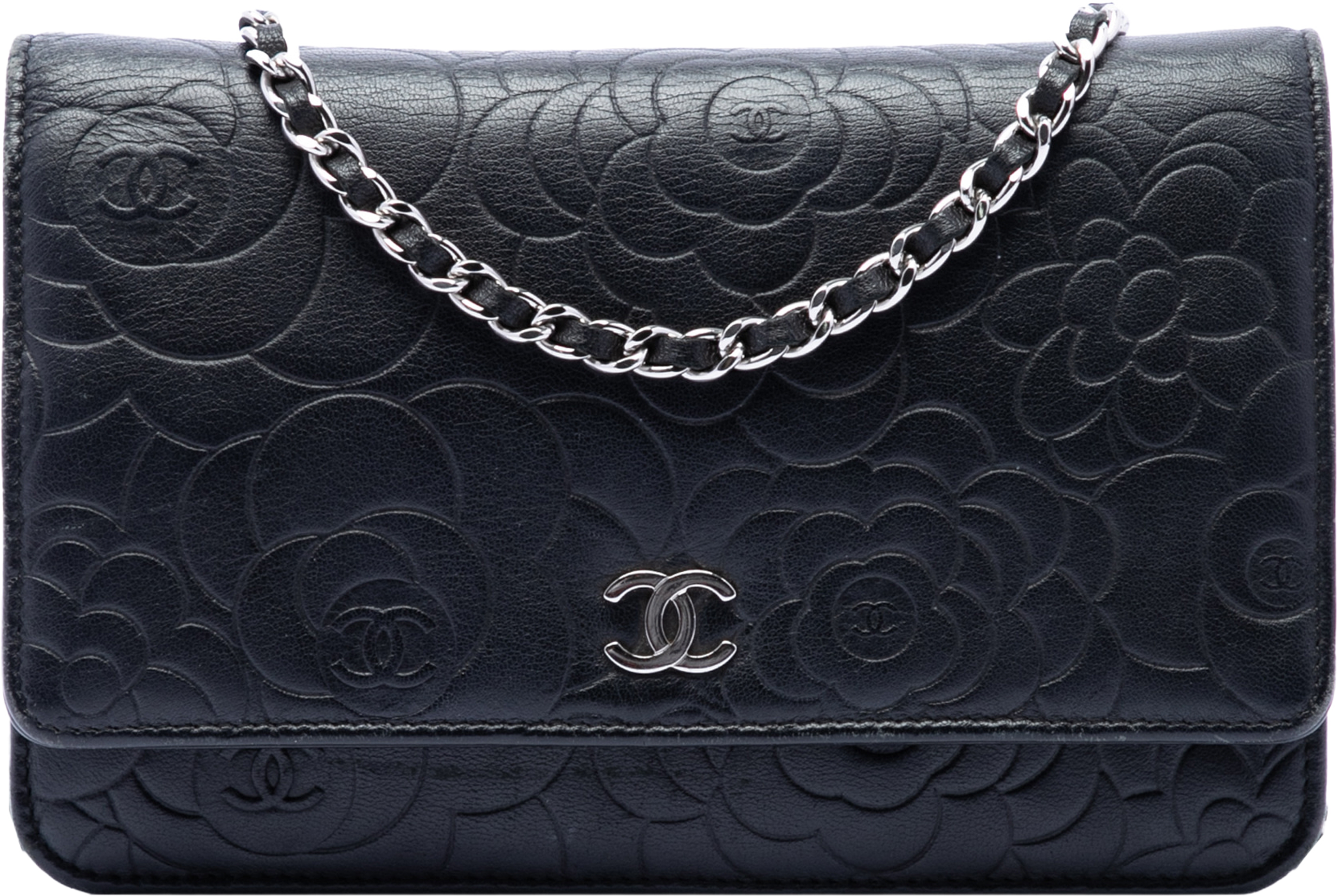 Chanel Cc Embossed Lambskin Camellia Wallet On Chain, från Luxclusif, i färgen black. Klicka för att öppna bilden i stort format
