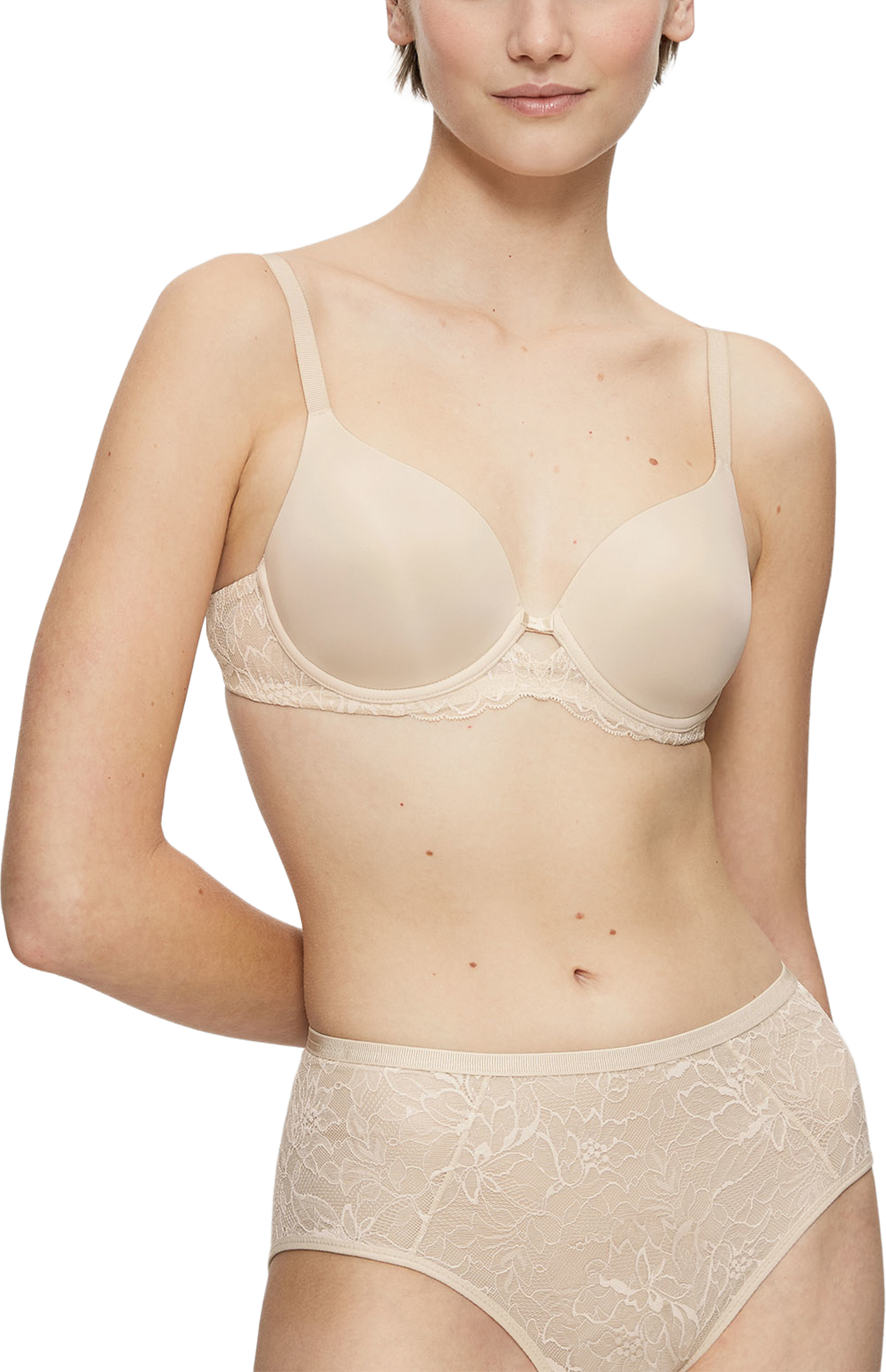 Amourette Charm WHP01 Behå, från Triumph, i färgen Creamy Dream. Klicka för att öppna bilden i stort format