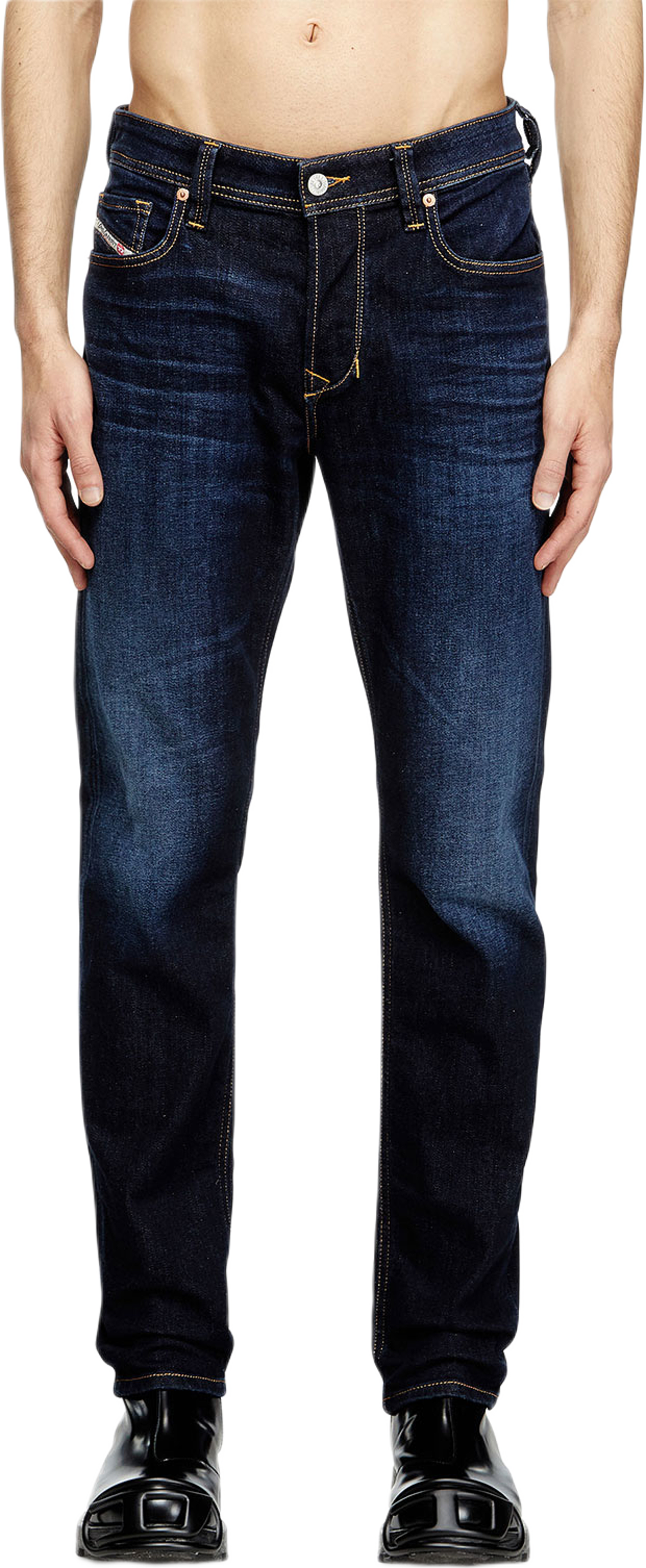 Regular Jeans 1986 Larkee-Beex, L32 009ZS, från Diesel, i färgen Denim. Klicka för att öppna bilden i stort format