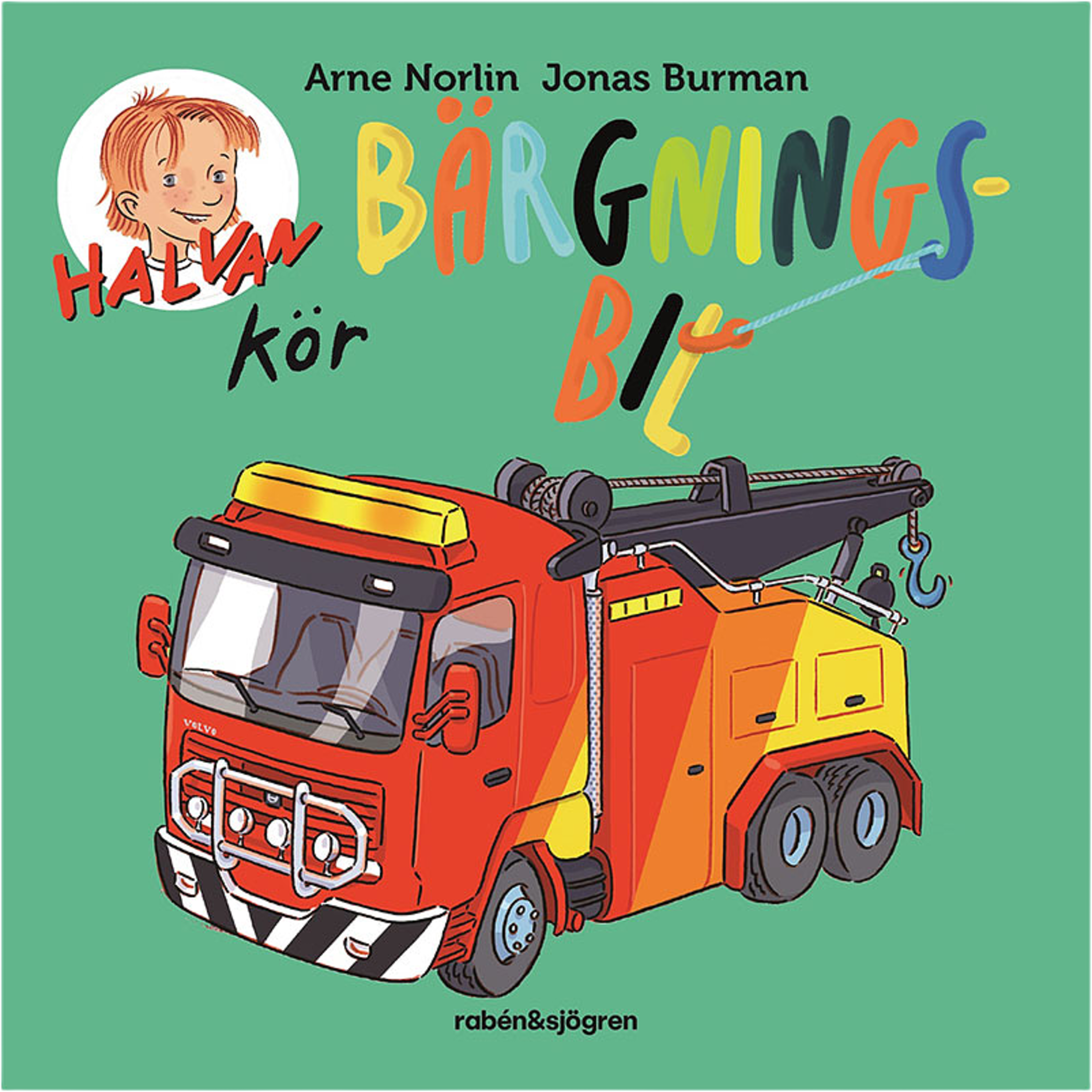Halvan kör bärgningsbil