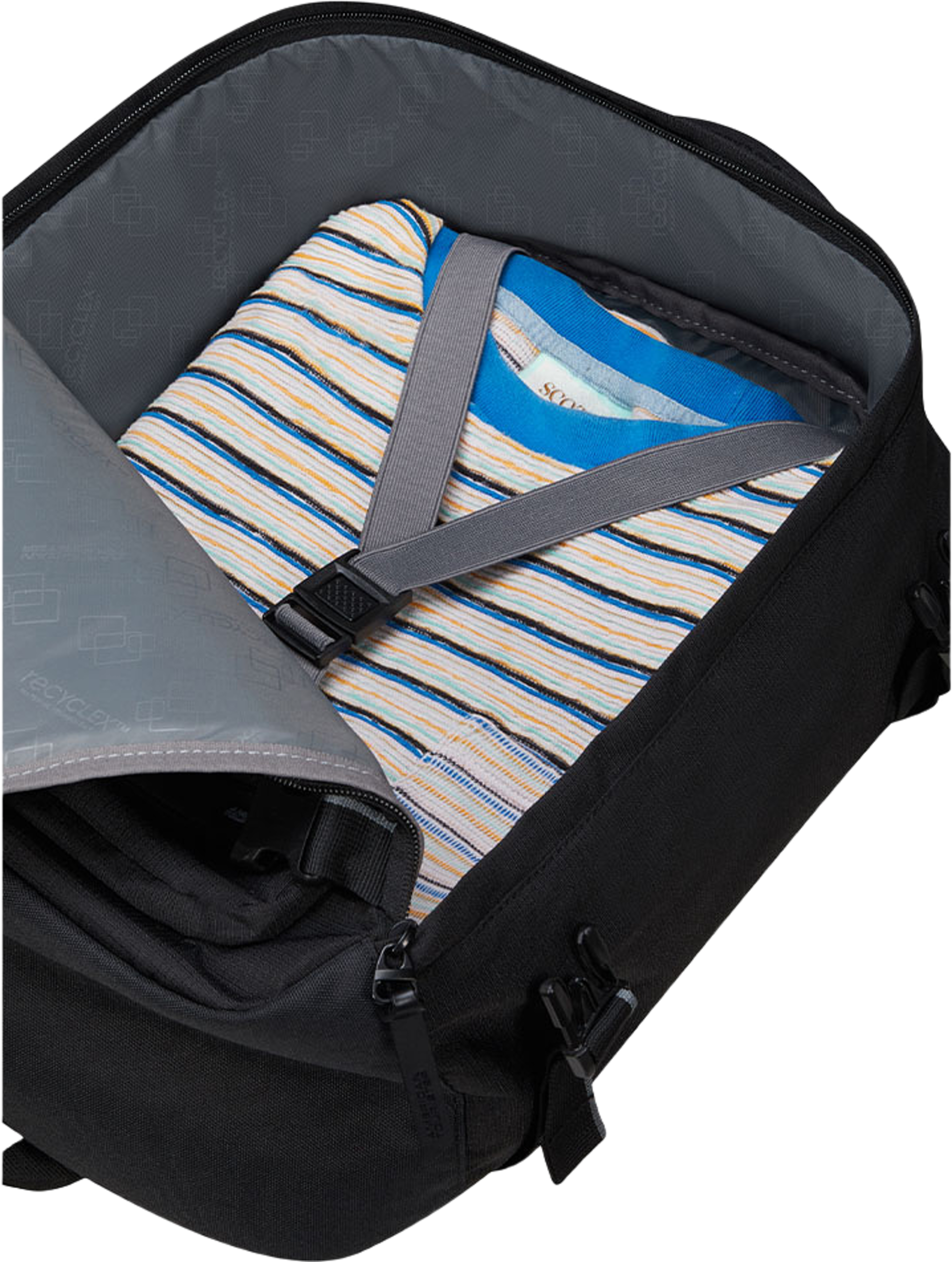 Ryggsäck godkänd kabinväska för Ryan Air, från American Tourister, i färgen Black. Klicka för att öppna bilden i stort format