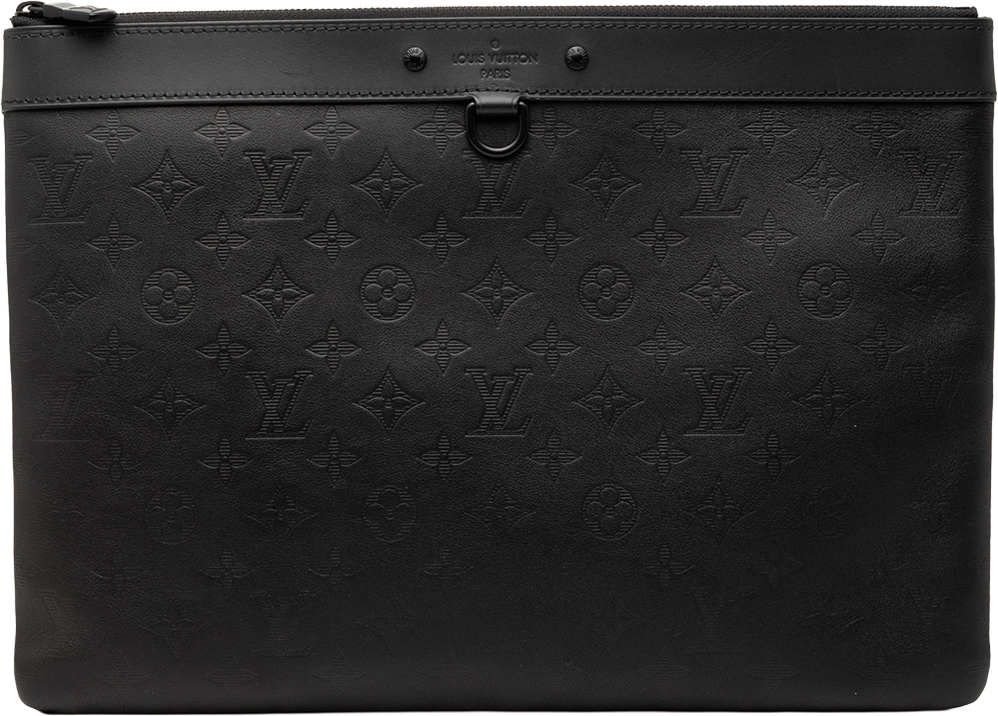 Louis Vuitton Monogram Shadow Discovery Pochette, från Luxclusif, i färgen black. Klicka för att öppna bilden i stort format