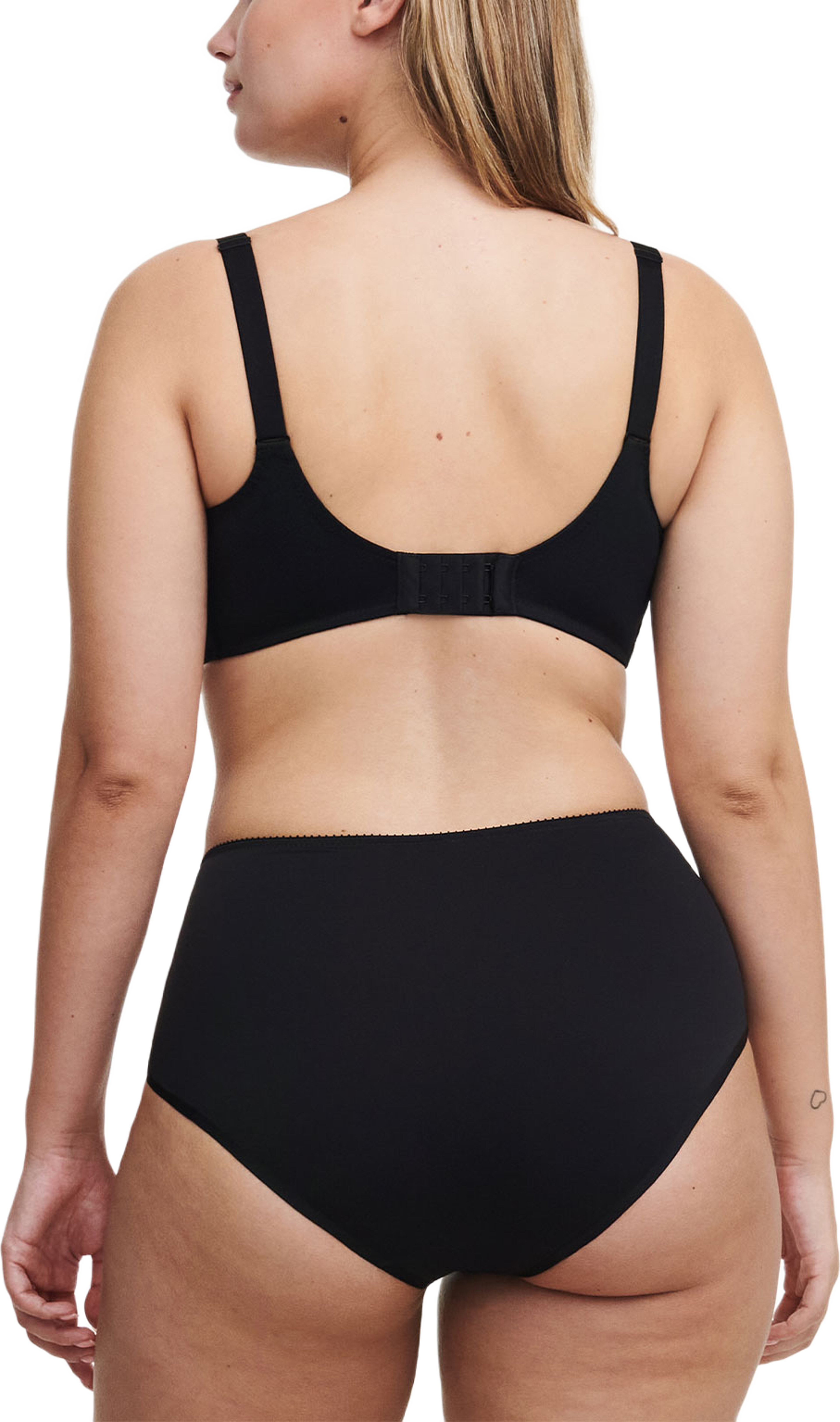 Intrigue Full Brief