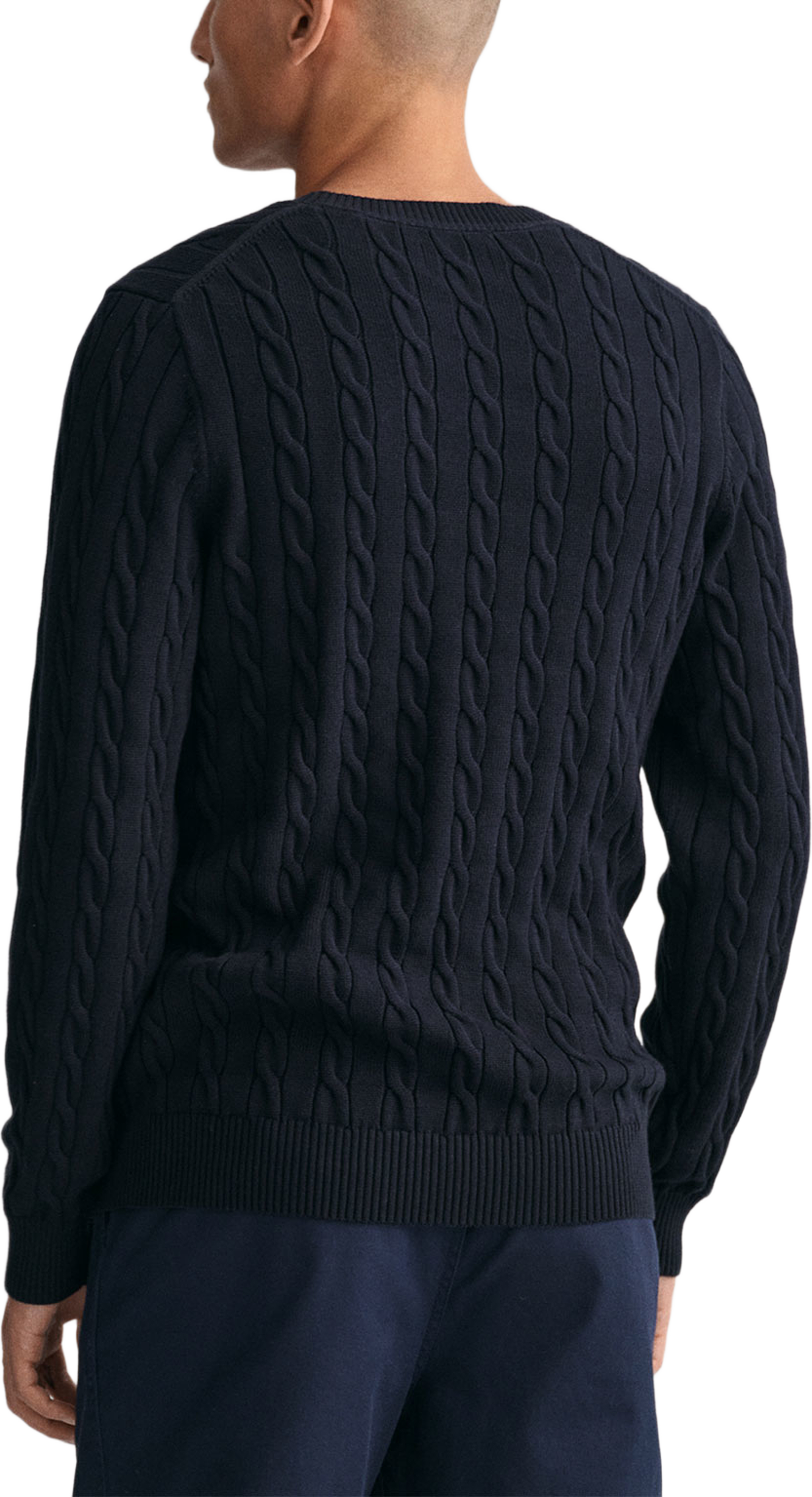 Cotton Cable C-Neck, från GANT, i färgen Evening Blue. Klicka för att öppna bilden i stort format