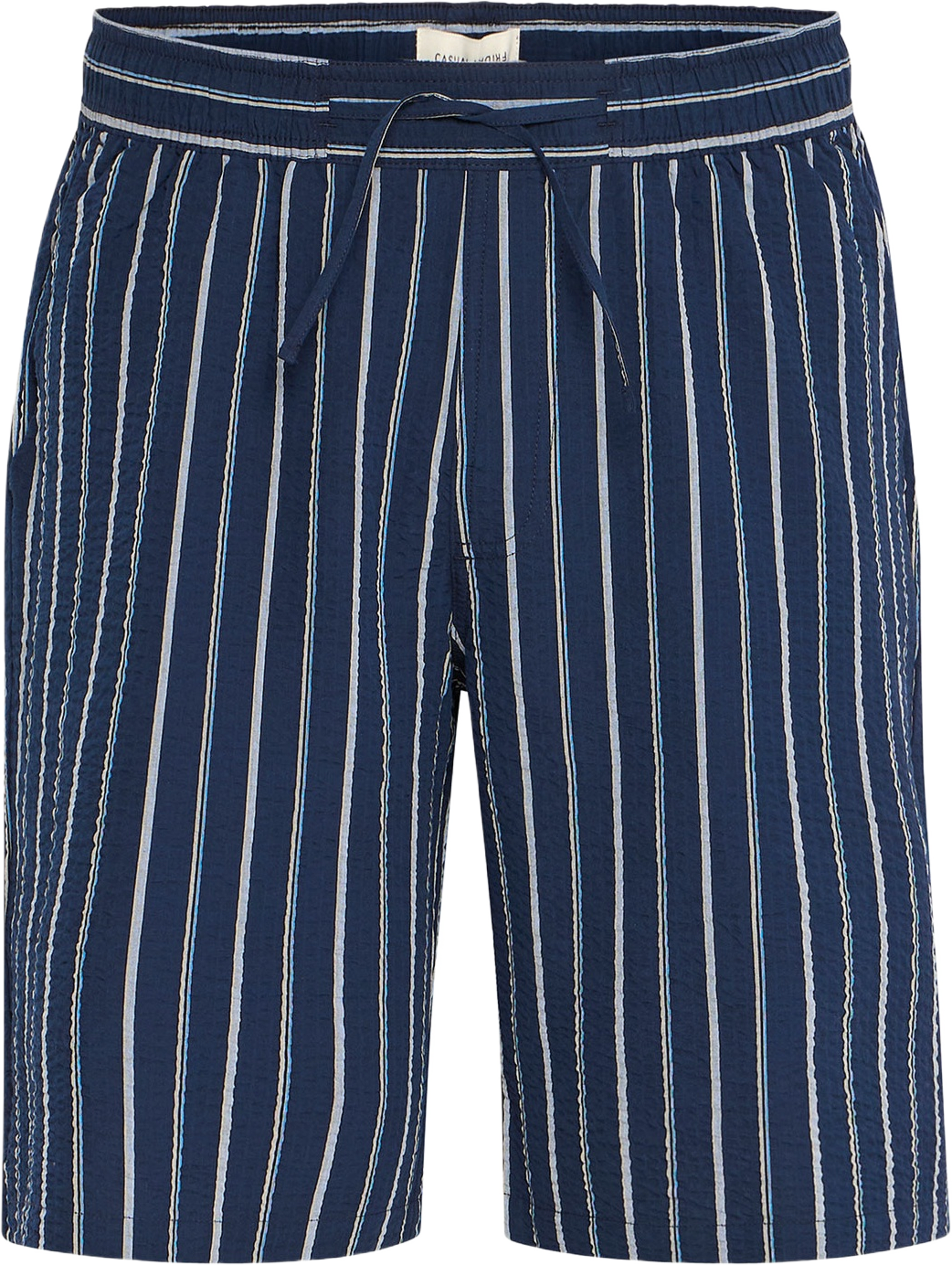CFKAI 0204 SS striped seersucker sh Short, från Casual Friday, i färgen Navy Blazer. Klicka för att öppna bilden i stort format