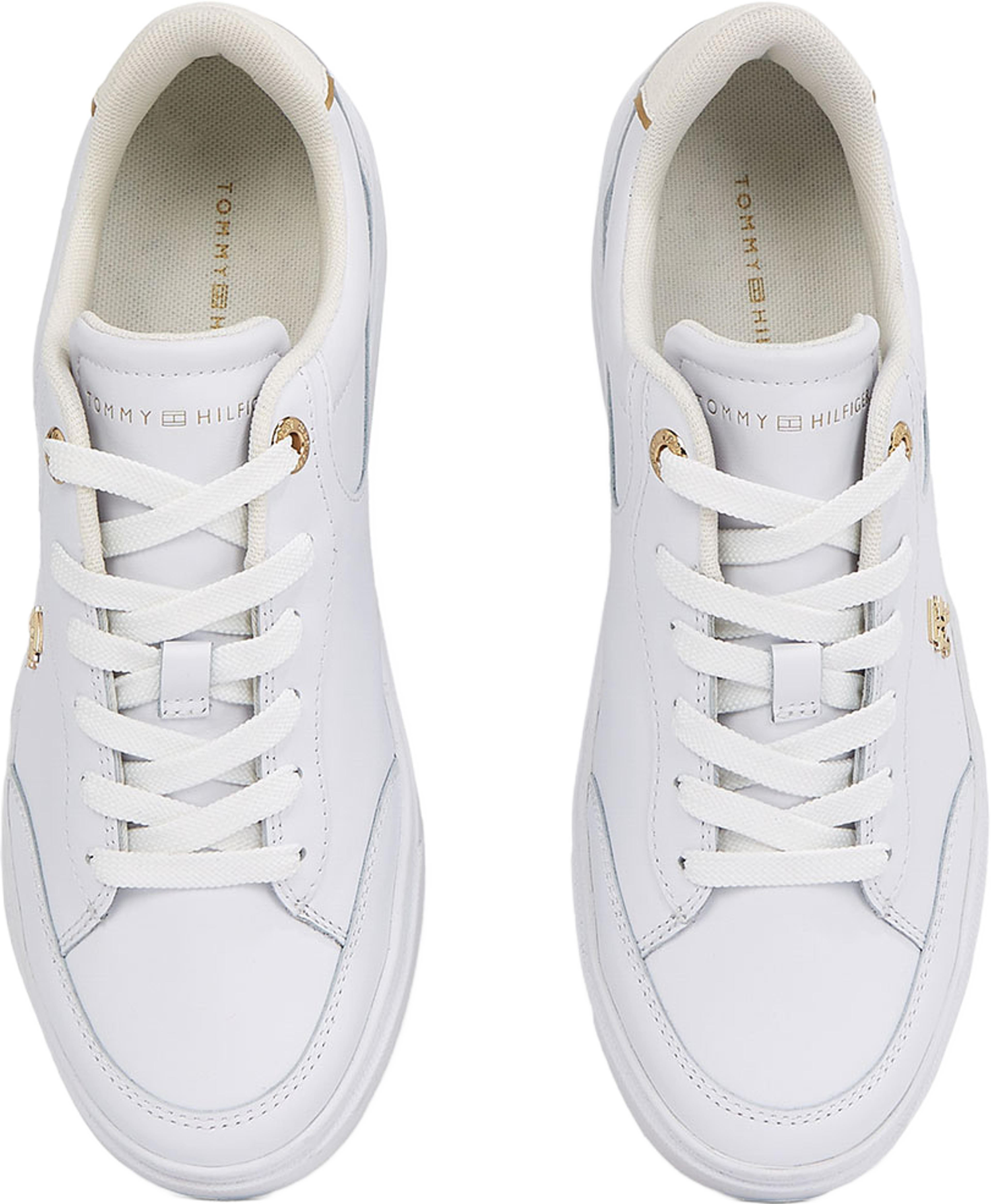 Essential Chic Court Sneaker