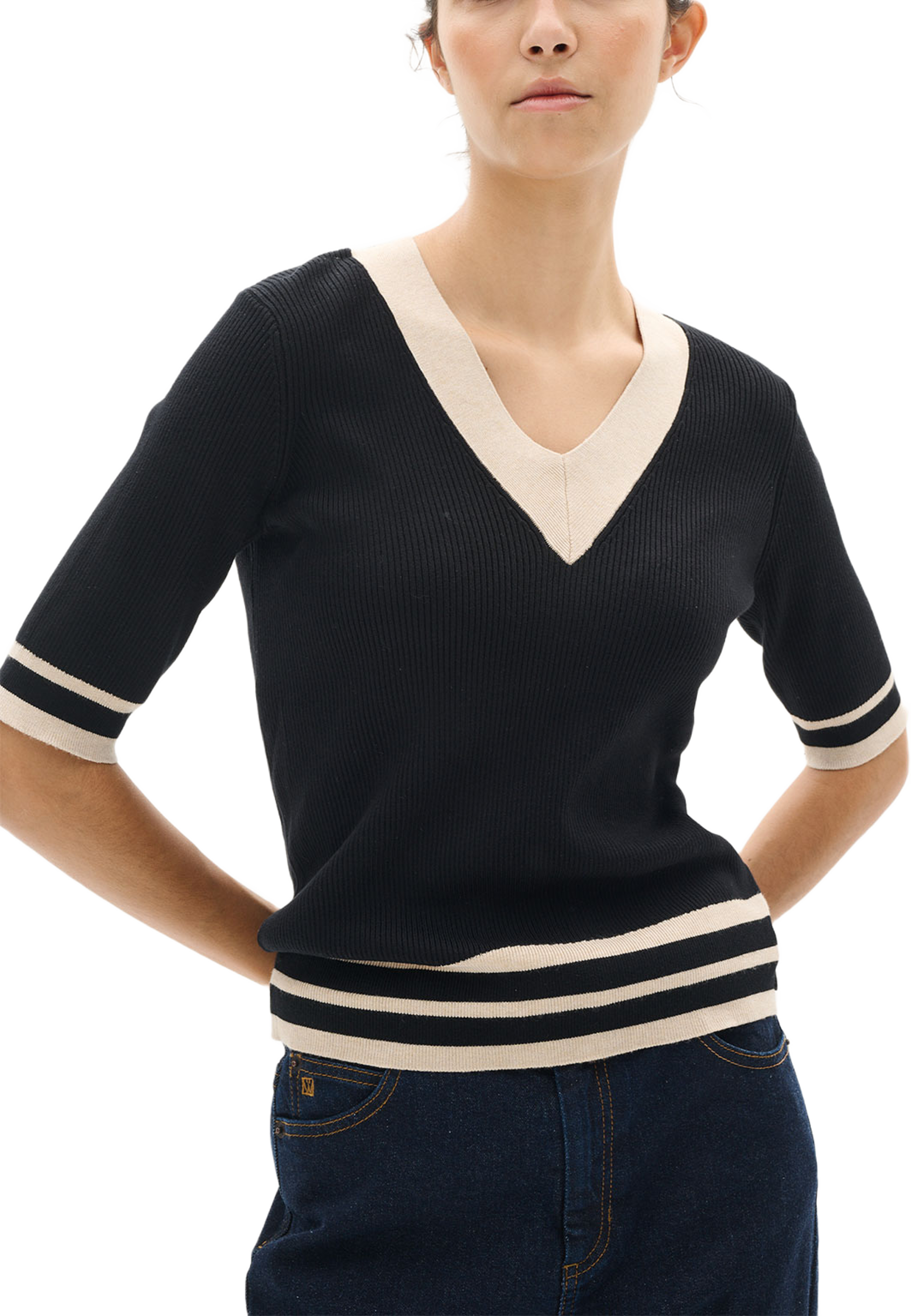 LeenahIW V-Neck Blouse; InWear Pullover