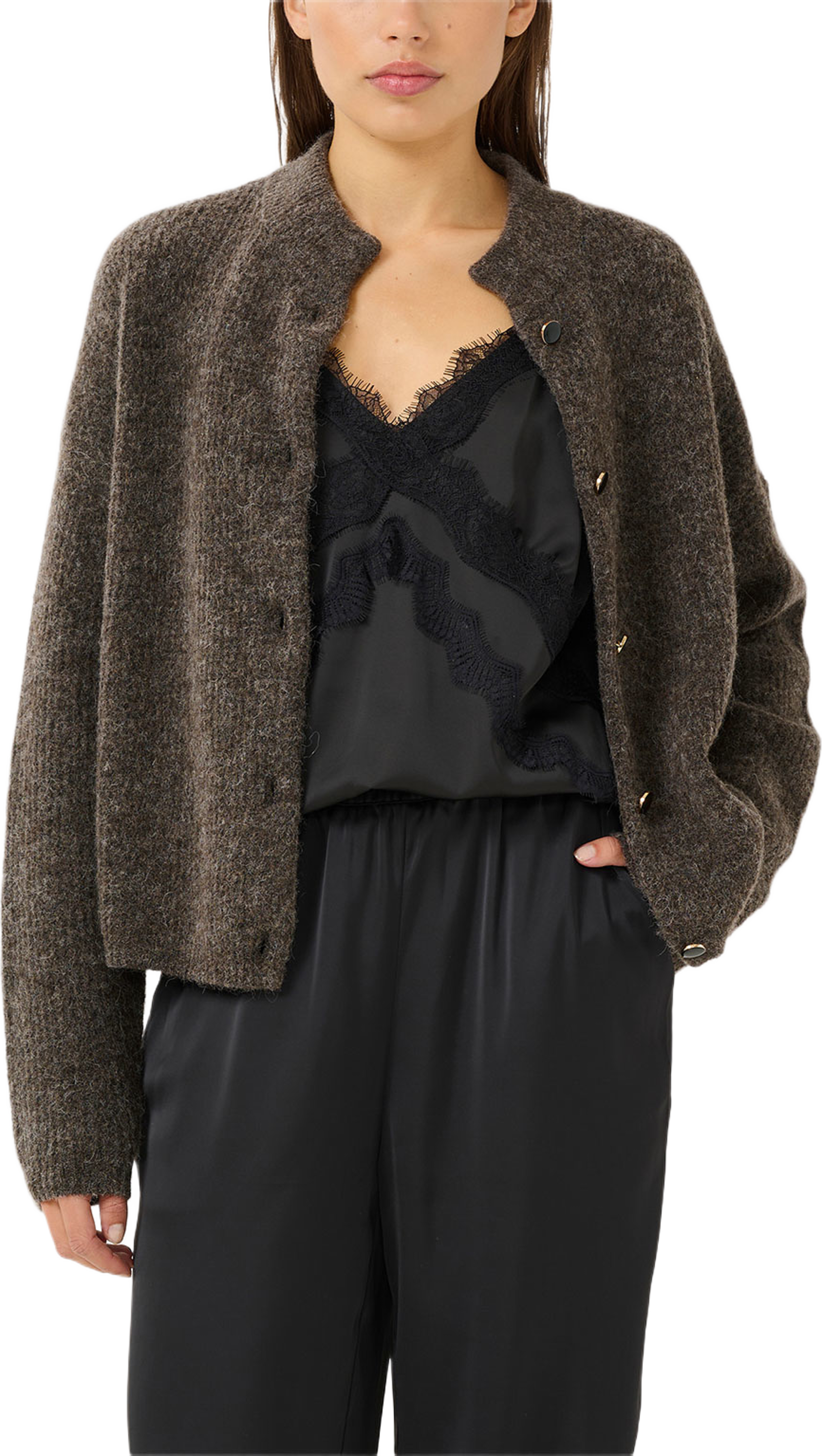 AlphaGZ Short Cardigan, från Gestuz, i färgen Chestnut Melange.