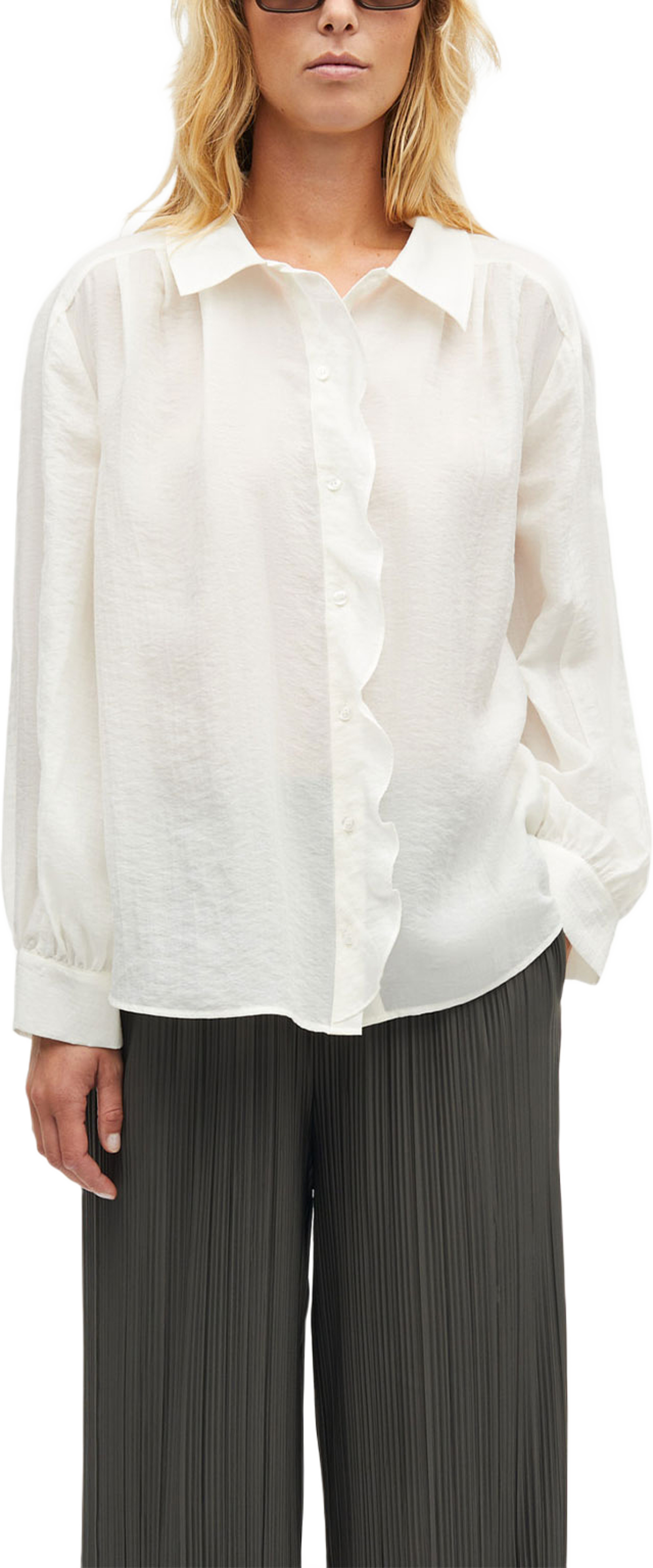 Sathistle Blouse 15540, från SAMSOE SAMSOE, i färgen Egret. Klicka för att öppna bilden i stort format