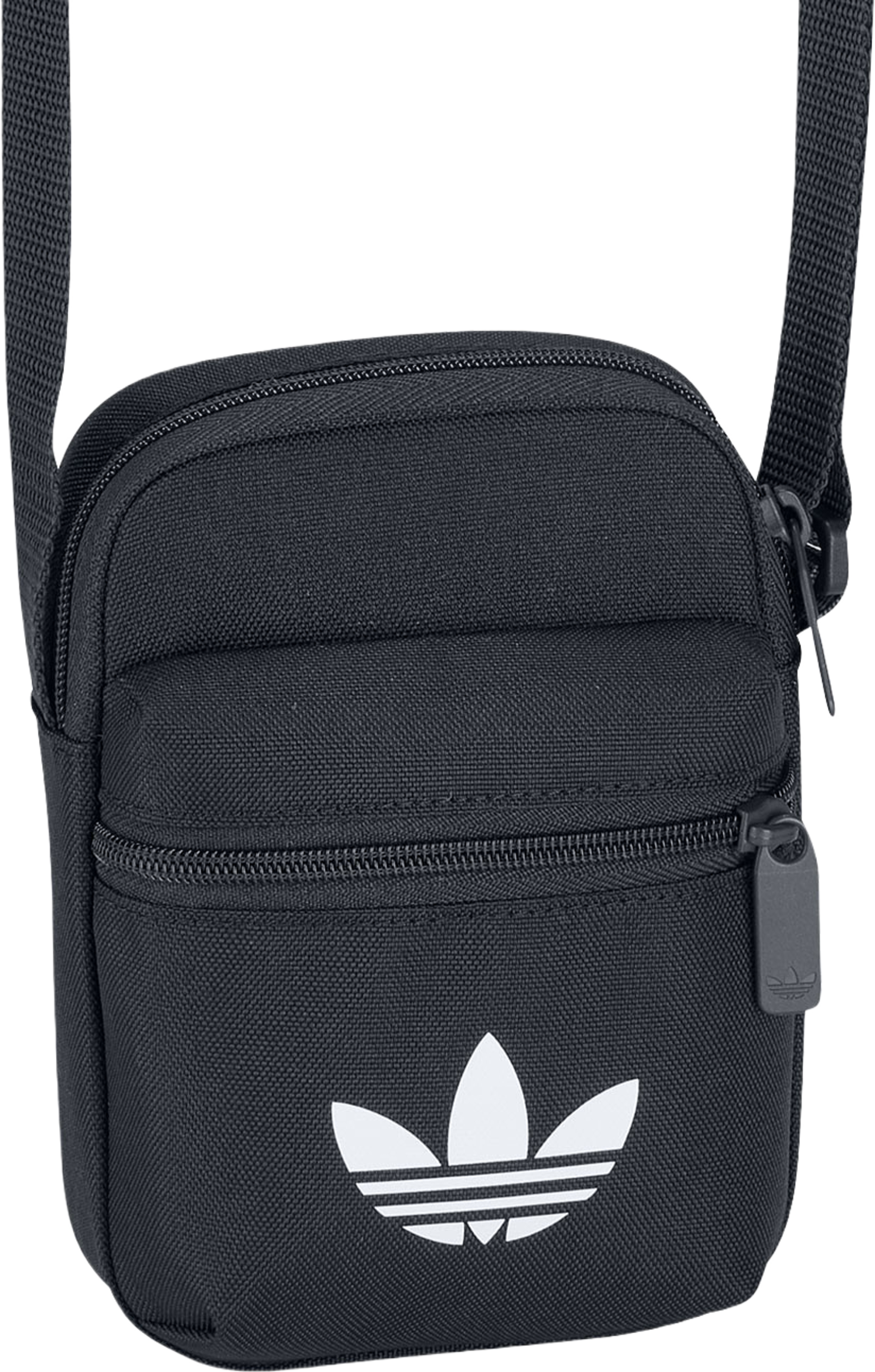 Adicolor Classic Festival Väska, från Adidas Originals, i färgen Black/White. Klicka för att öppna bilden i stort format