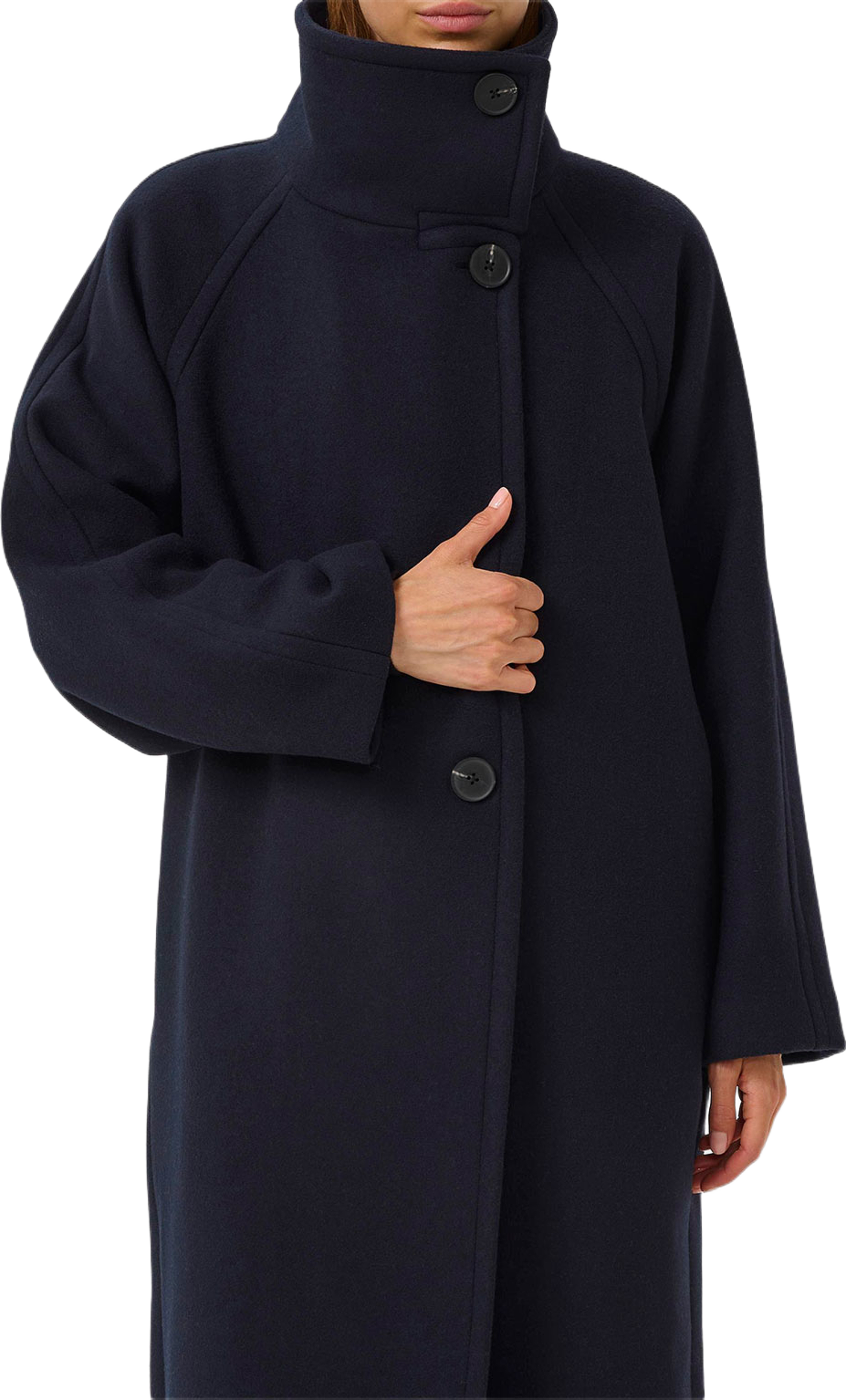 ThoraIW Coat, från Inwear, i färgen Marine Blue.