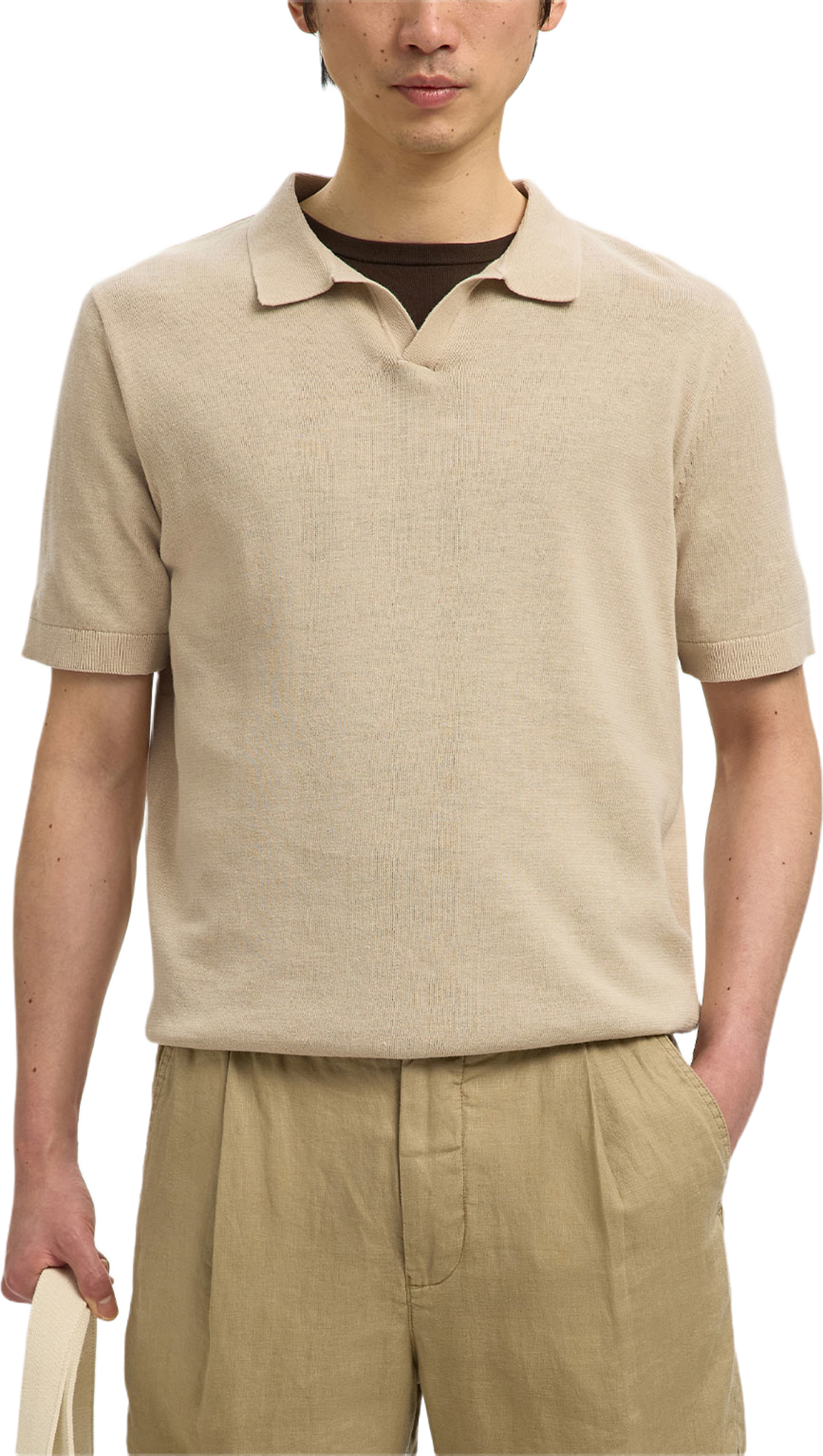 Linen Blend Open Polo, från Selected Homme, i färgen Oatmeal. Klicka för att öppna bilden i stort format