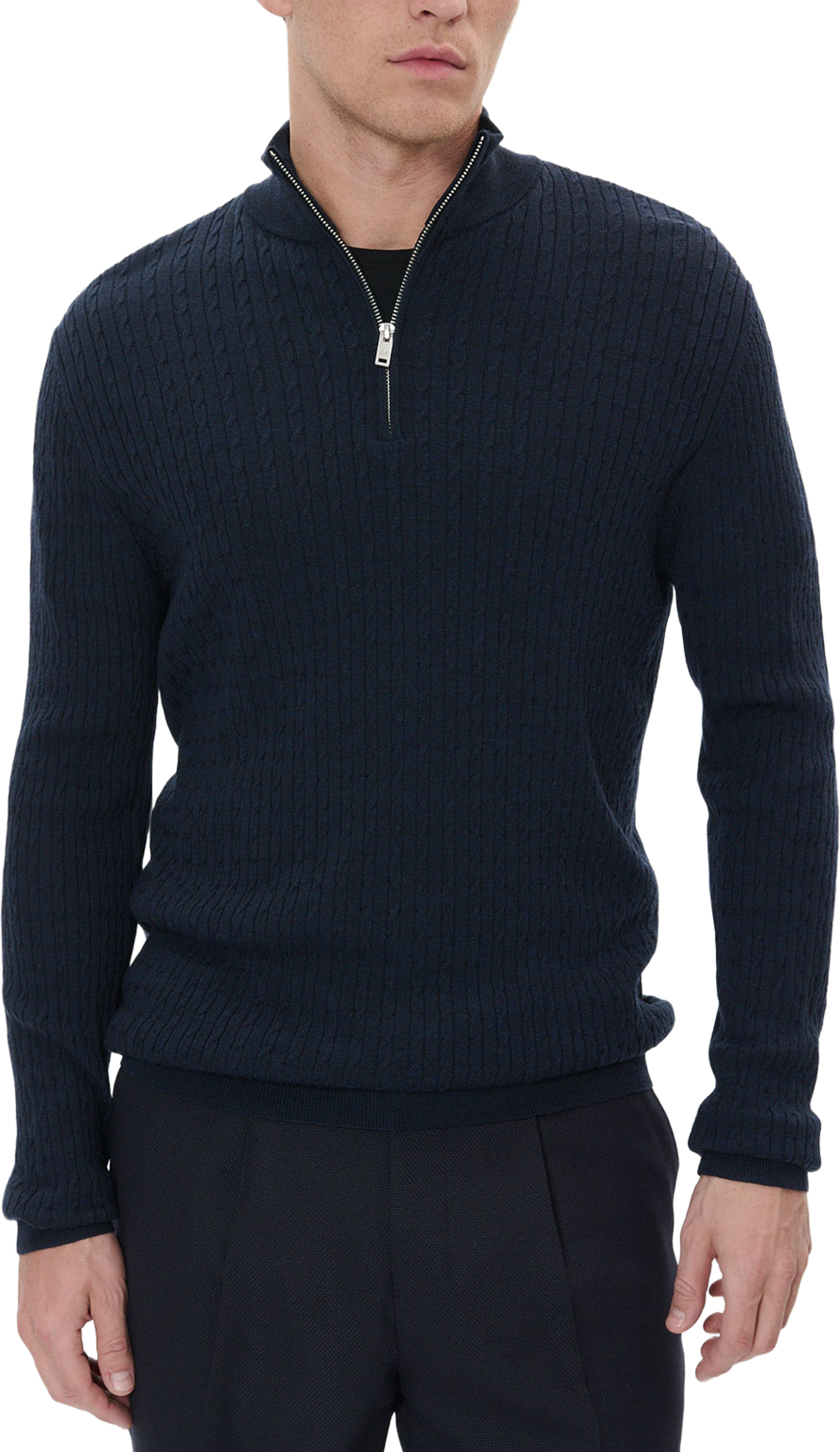 MAmason SZ cabel Pullover, från Matinique, i färgen Dark Navy Melange.