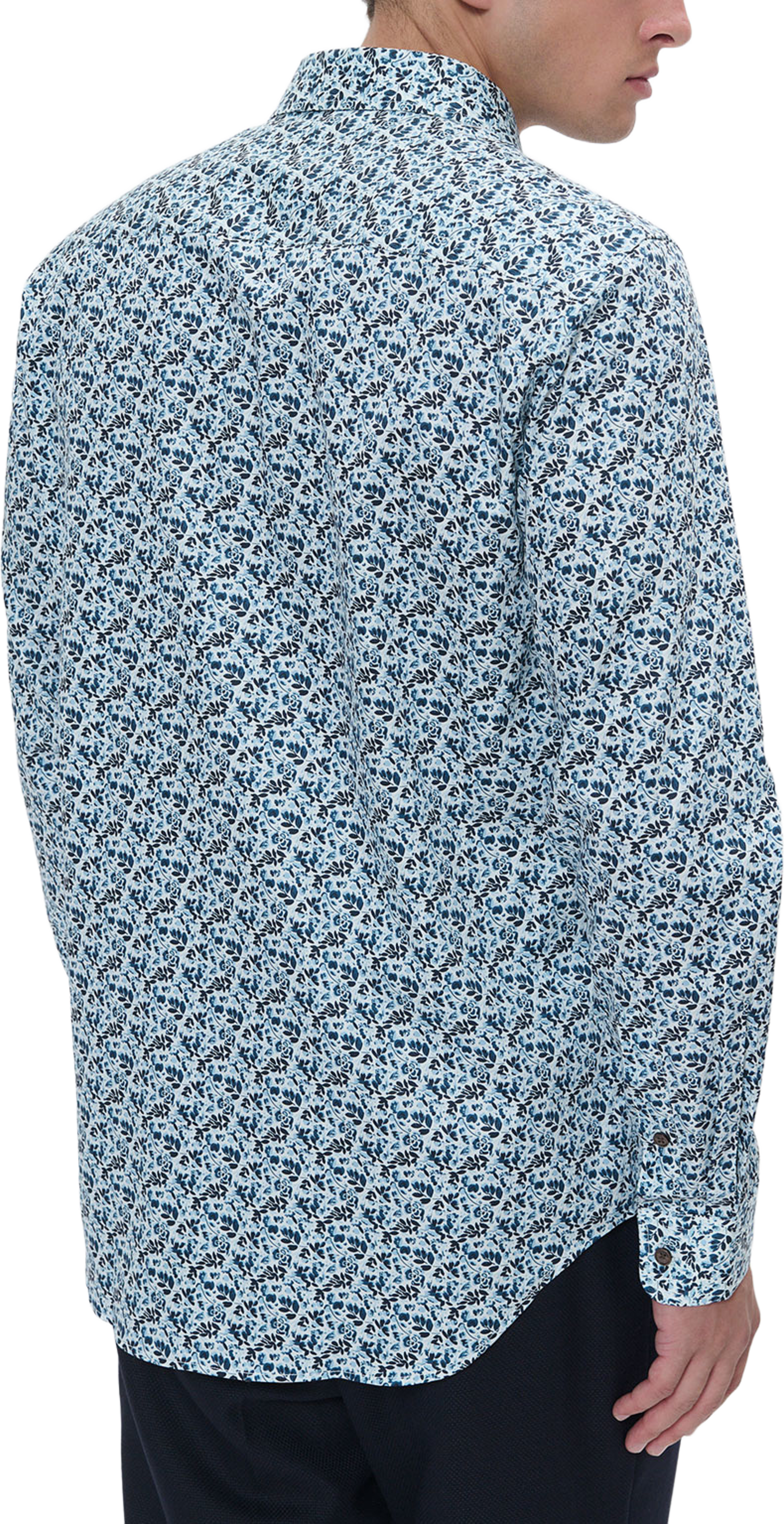 MAtrostol BN Shirt, från Matinique, i färgen White. Klicka för att öppna bilden i stort format