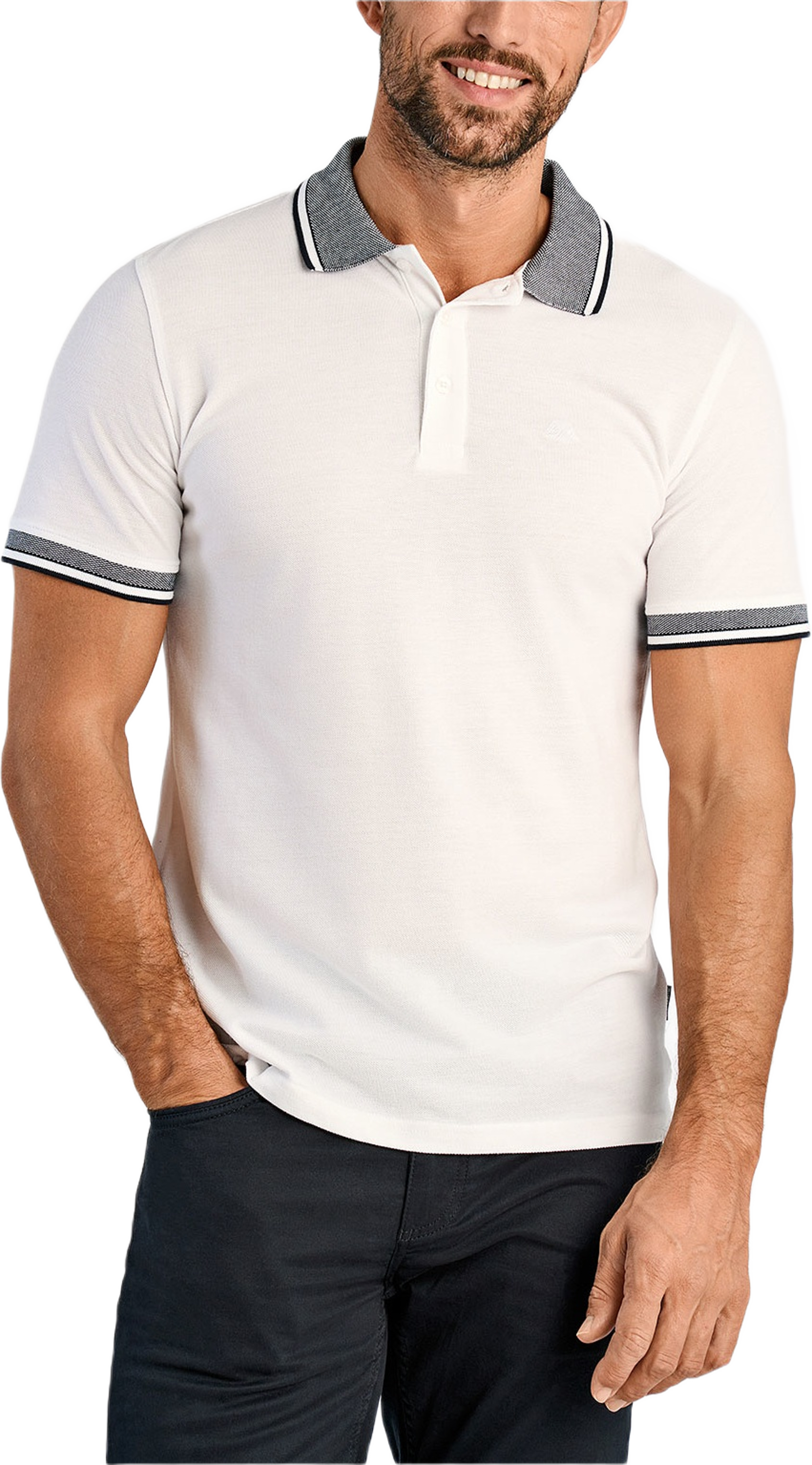 Orangic cotton polo piqué S/S- relaxed fit- regular collar, från Lindbergh, i färgen White. Klicka för att öppna bilden i stort format