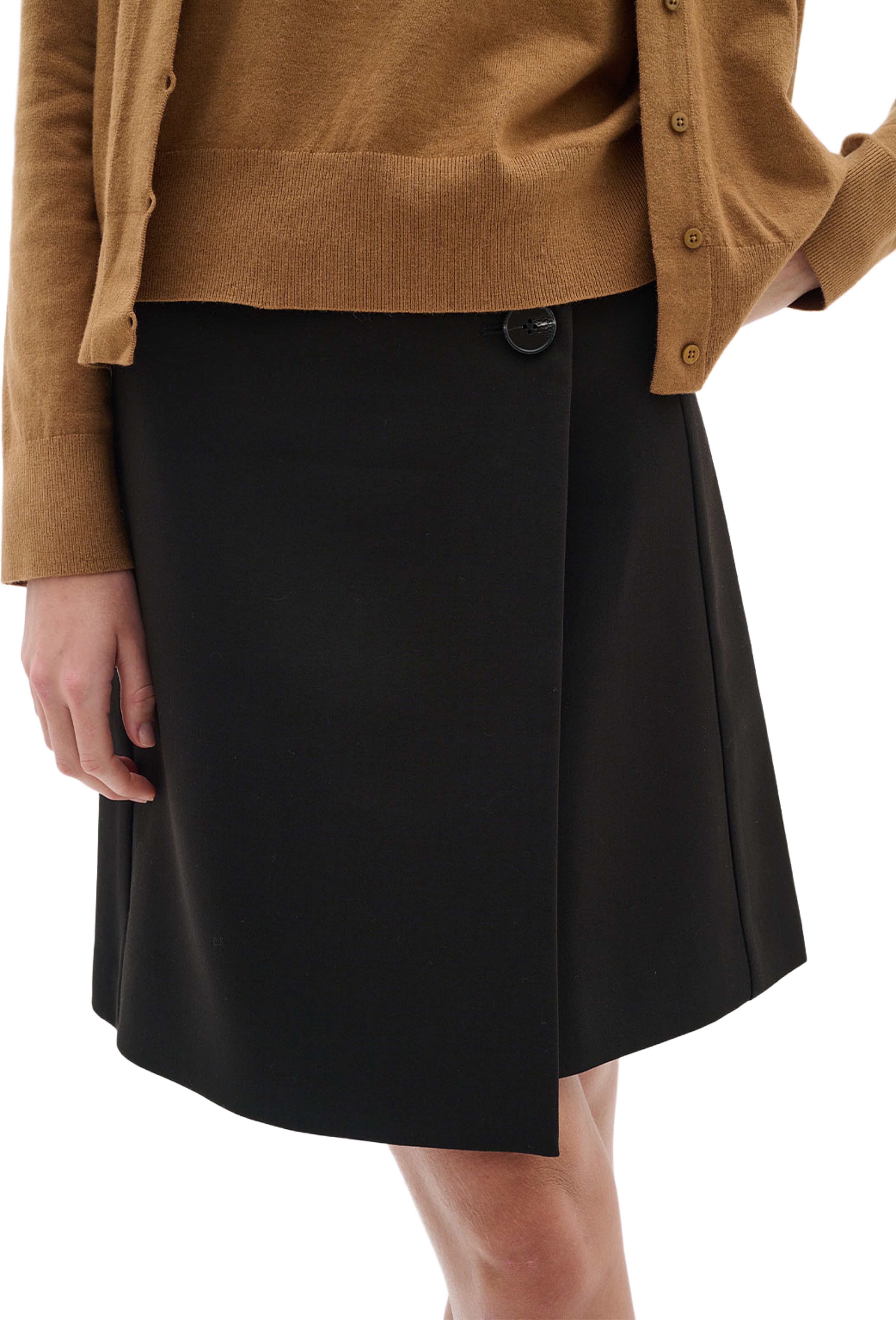 BryelleIW Skirt, från Inwear, i färgen Black.