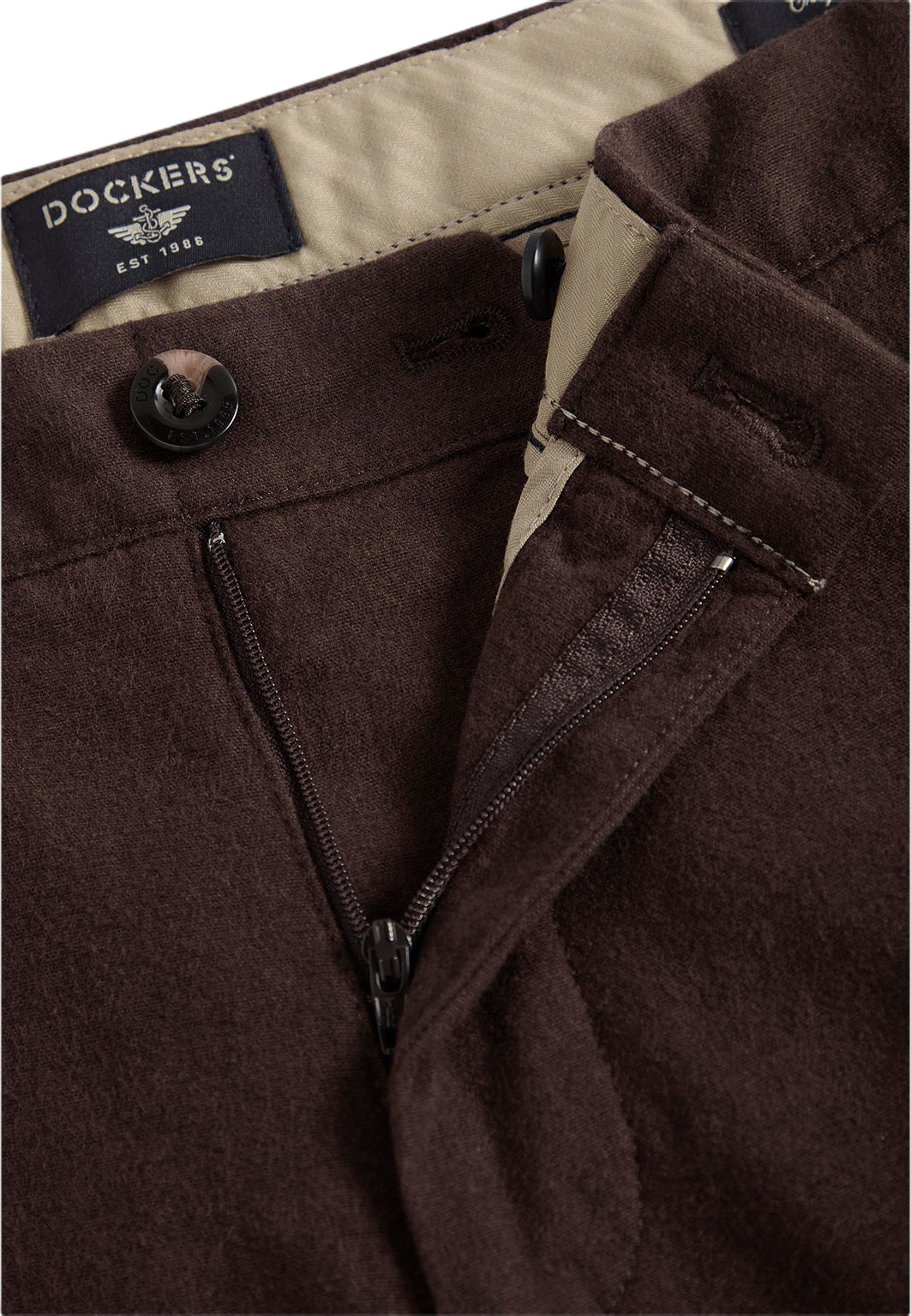 Crafted Khaki Slim, från Dockers, i färgen Browns. Klicka för att öppna bilden i stort format