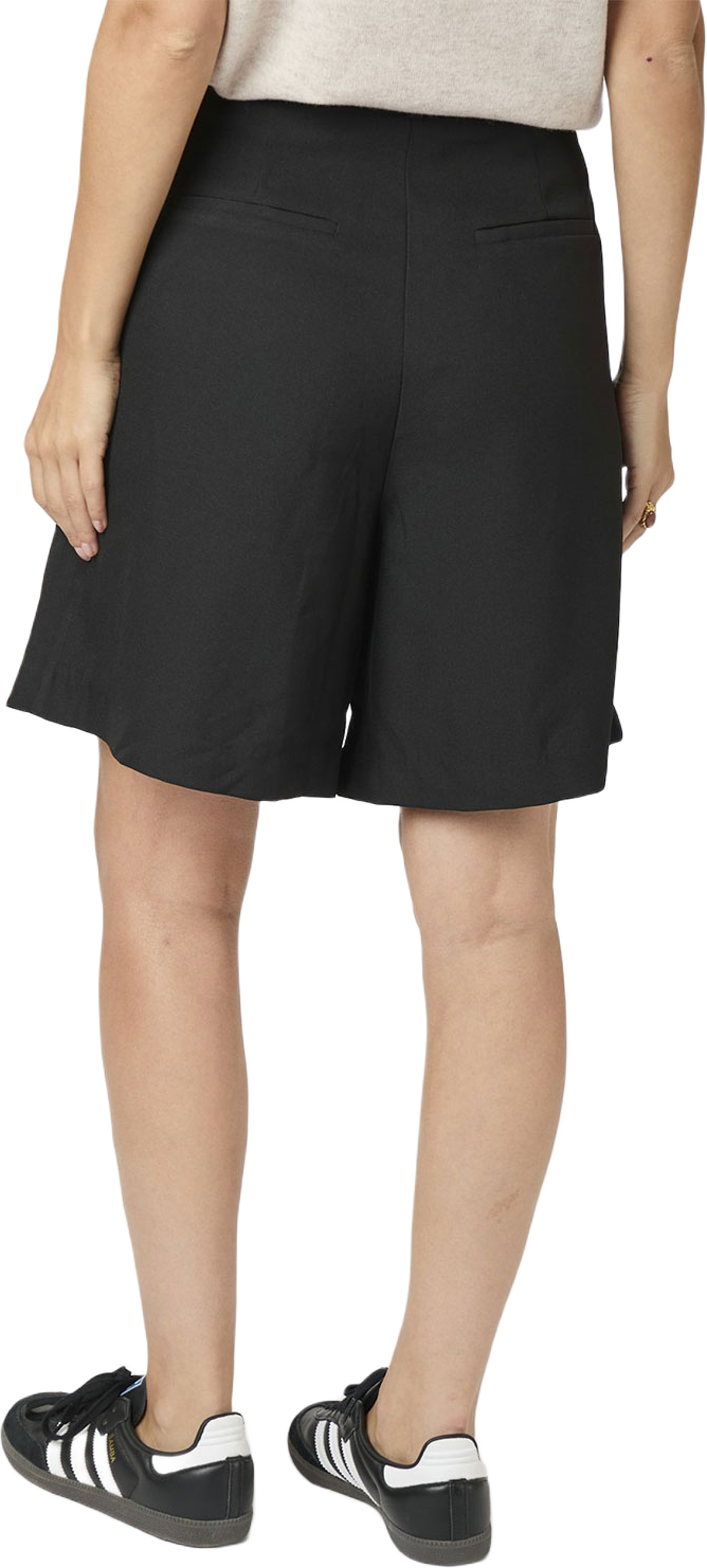 Nika Bermuda Shorts