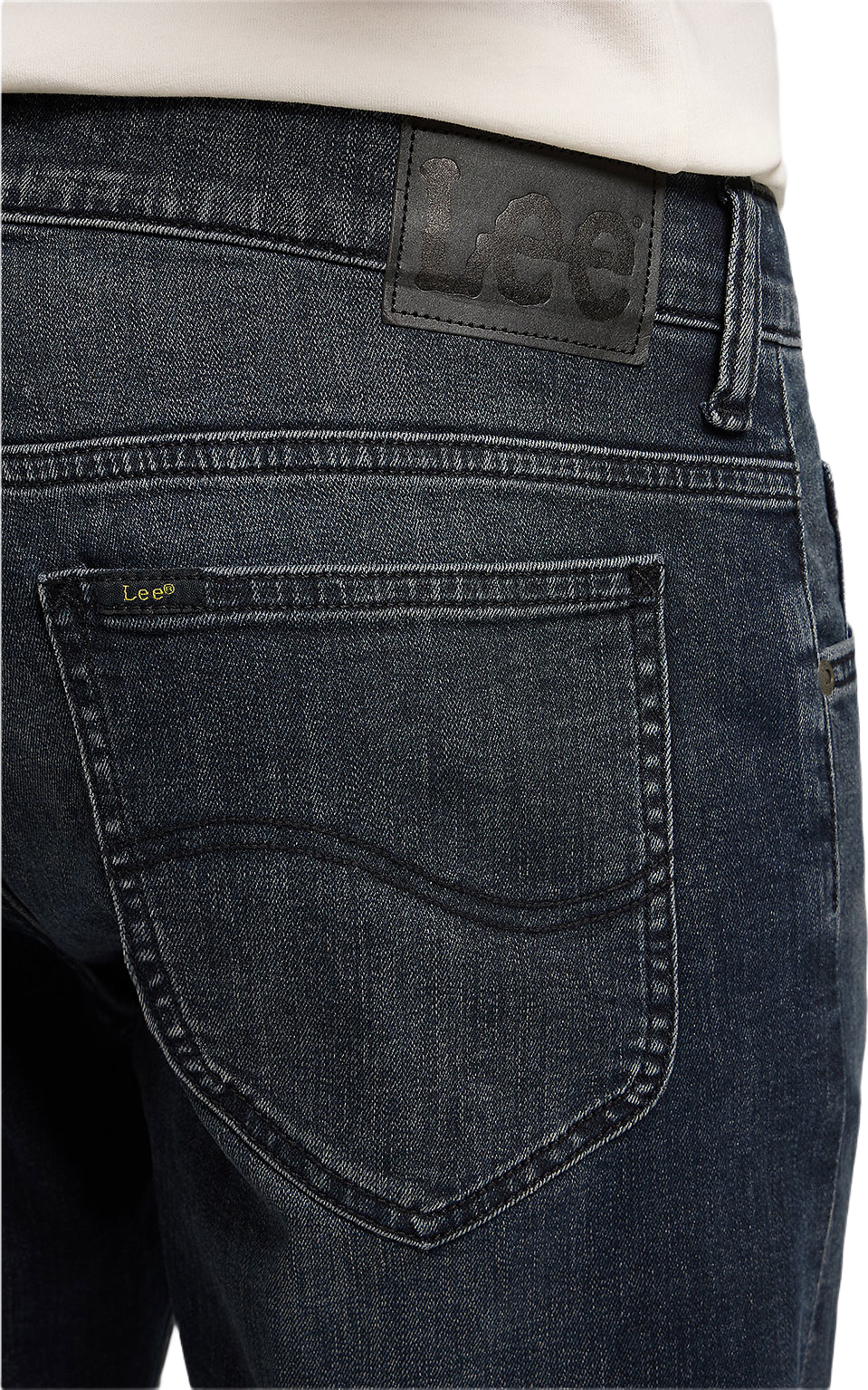 Daren Zip Fly Jeans, från Lee, i färgen Blue Matter. Klicka för att öppna bilden i stort format