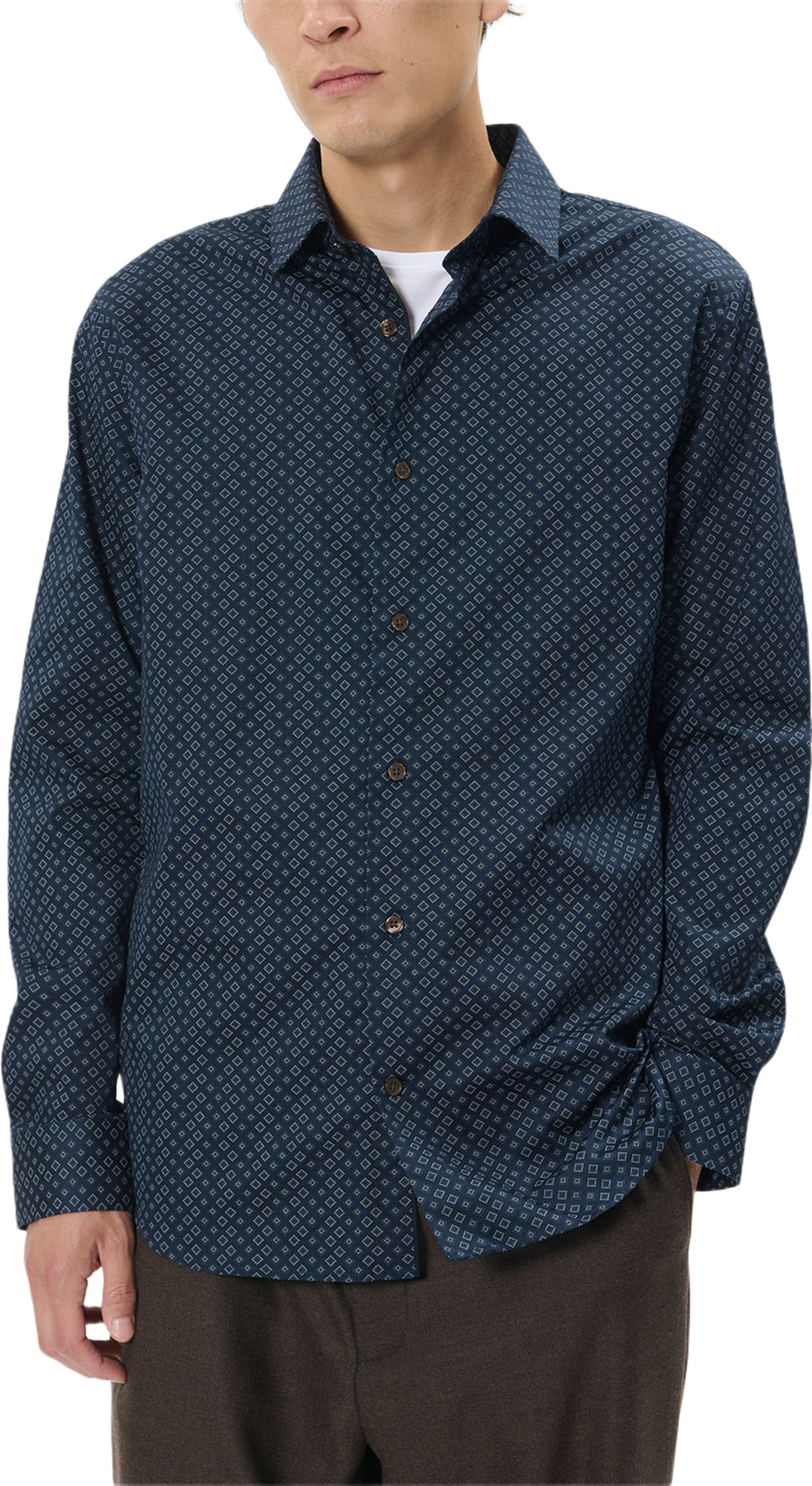 Trostol Bn Shirt, från Matinique, i färgen Dark Navy. Klicka för att öppna bilden i stort format