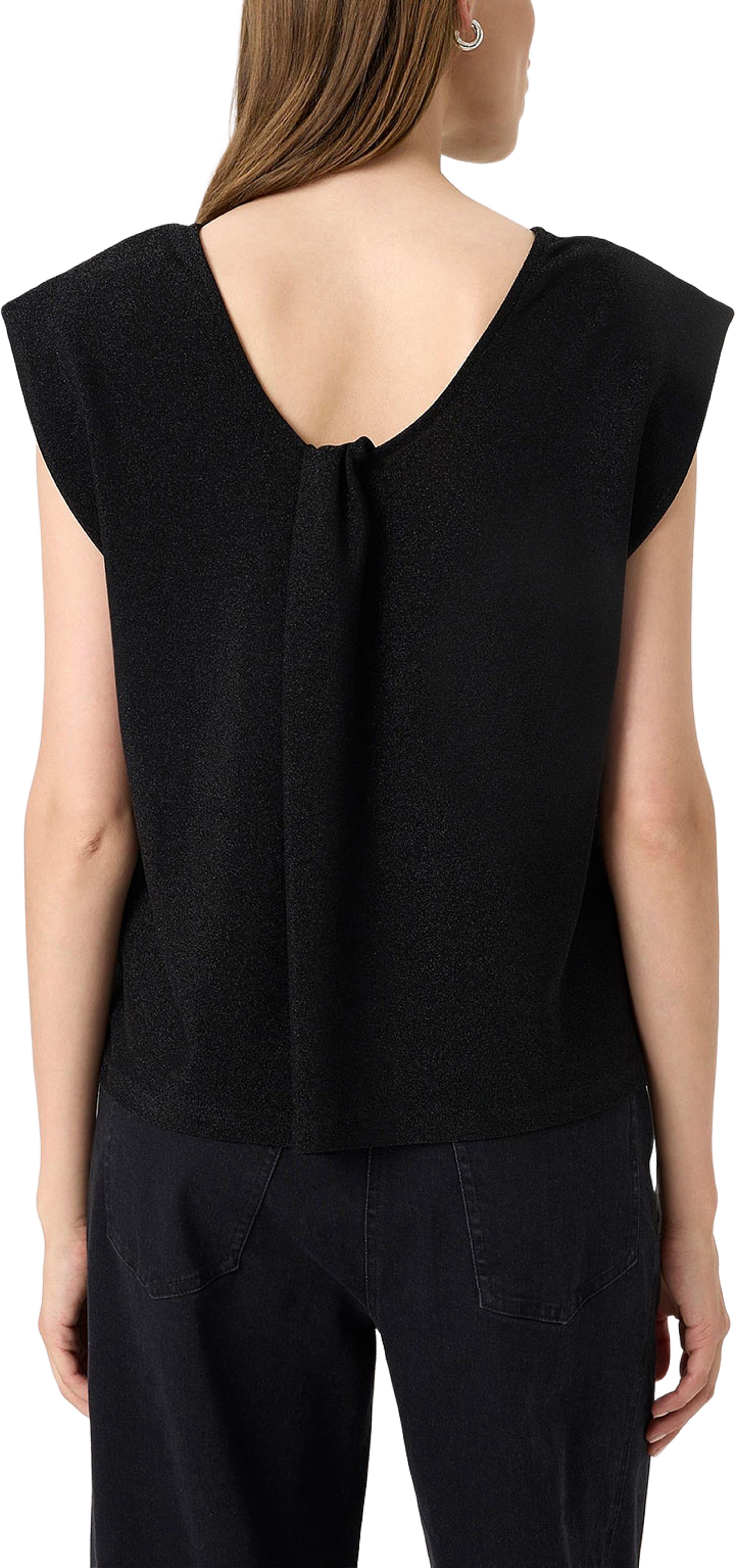 Skylara Tank Top, från Soaked In Luxury, i färgen Black. Klicka för att öppna bilden i stort format