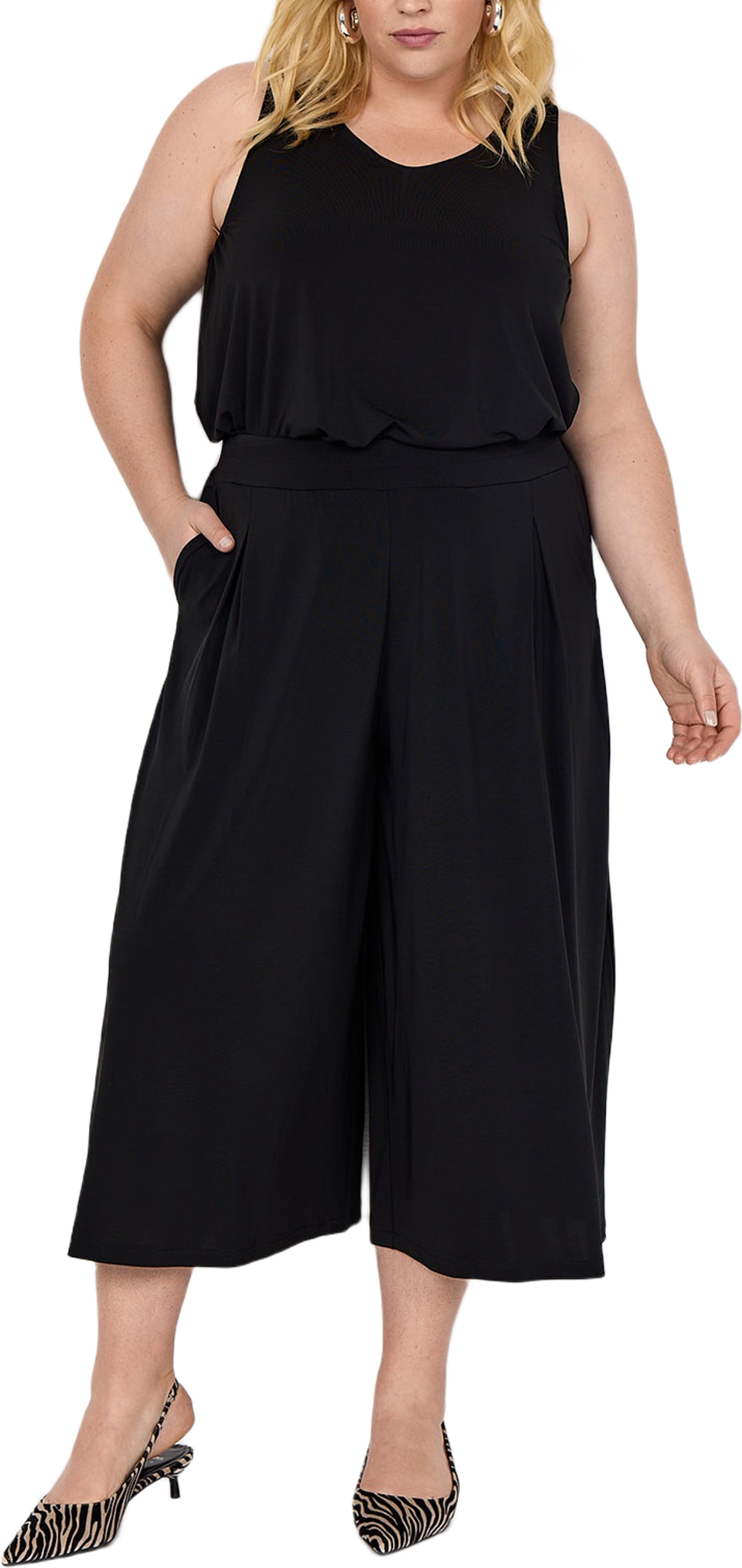 Wa-Lilja 3 Pants, från Wasabi Concept, i färgen Black. Klicka för att öppna bilden i stort format