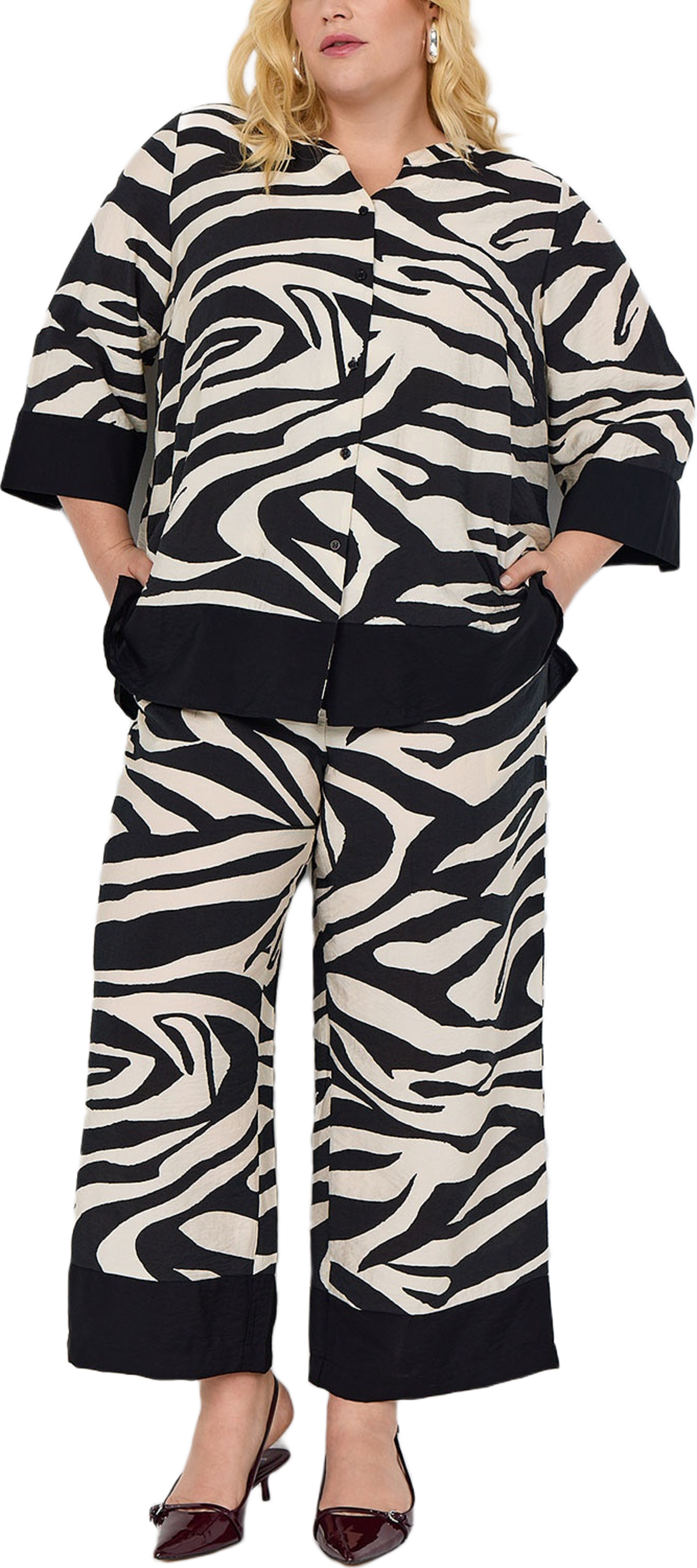 Wa-Luana 2 Shirt, från Wasabi Concept, i färgen Black Combi. Klicka för att öppna bilden i stort format