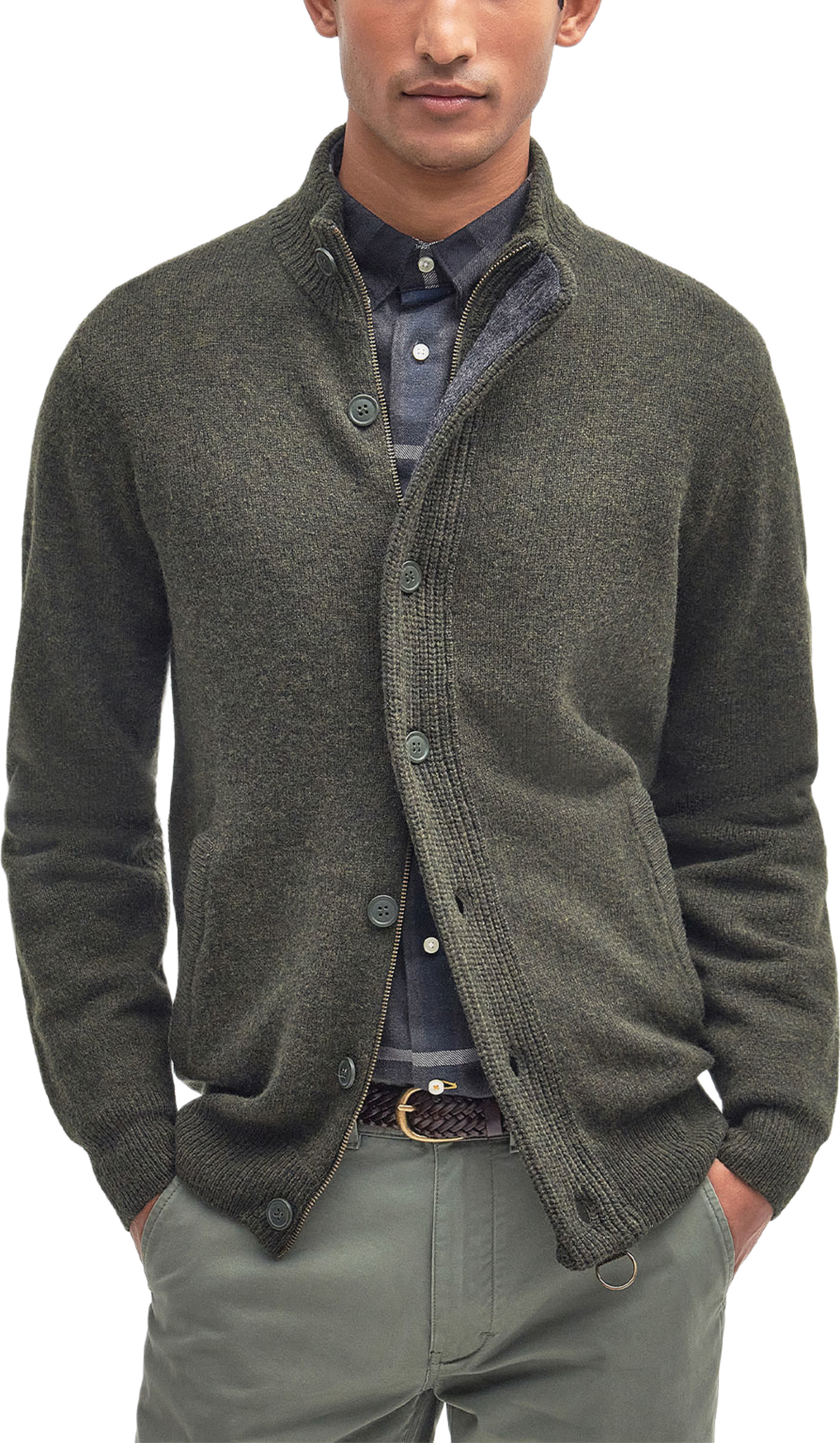 Barbour Essential Patch Zip Through Knitted Jumper, från Barbour, i färgen Seaweed. Klicka för att öppna bilden i stort format