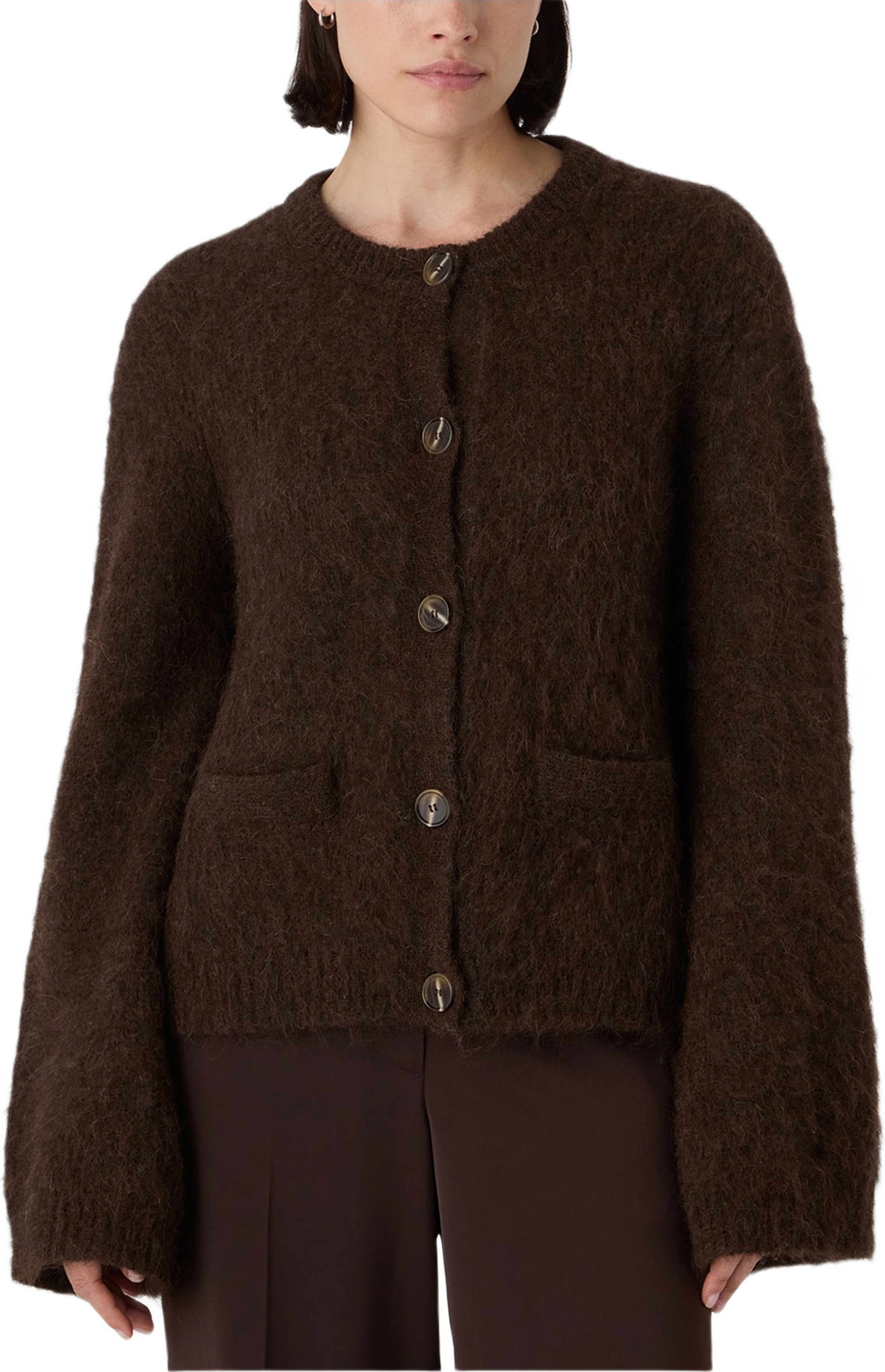 The Madeleine Alpaca Cardigan, från Marville Road, i färgen Chocolate.