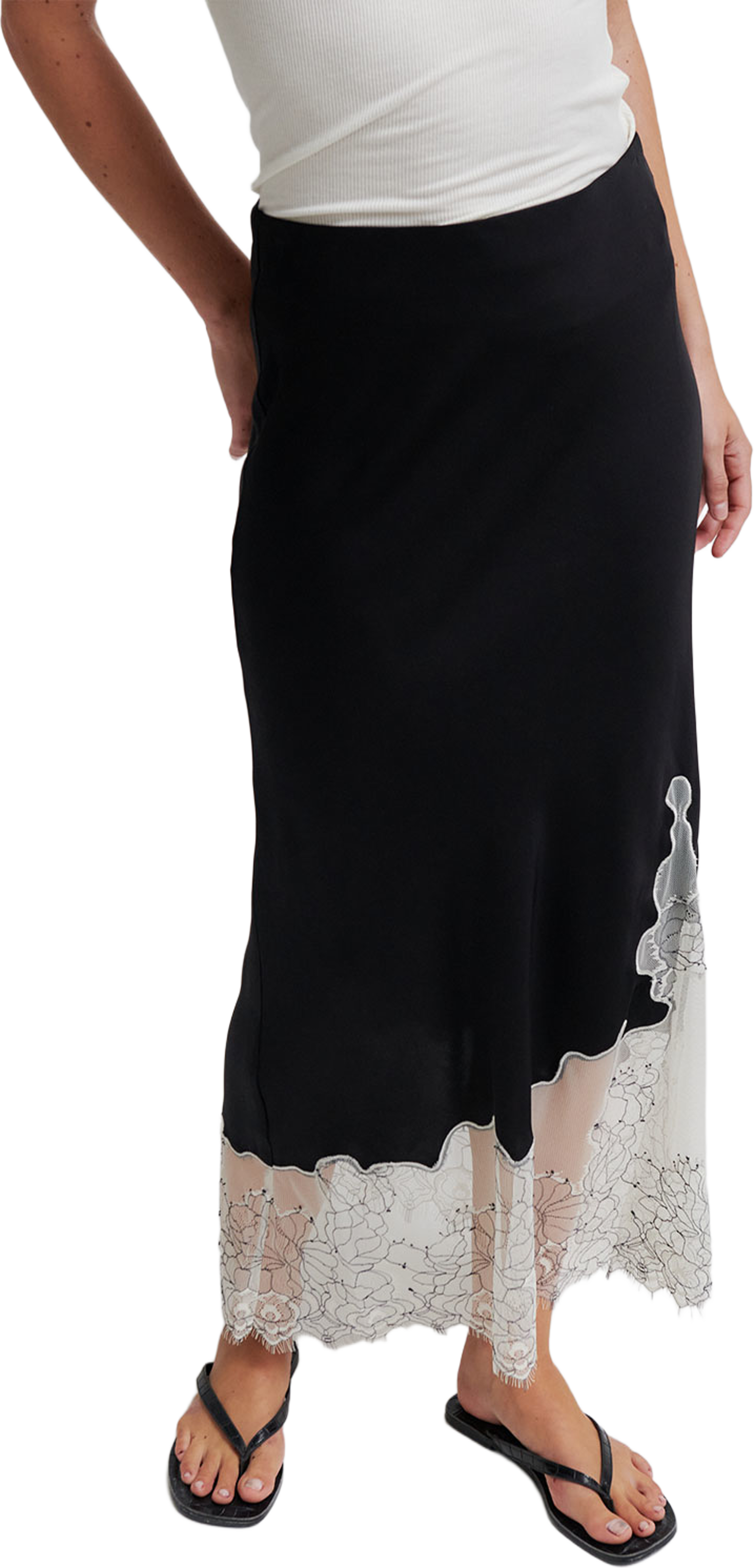 Wila Skirt, från Second Female, i färgen Black. Klicka för att öppna bilden i stort format