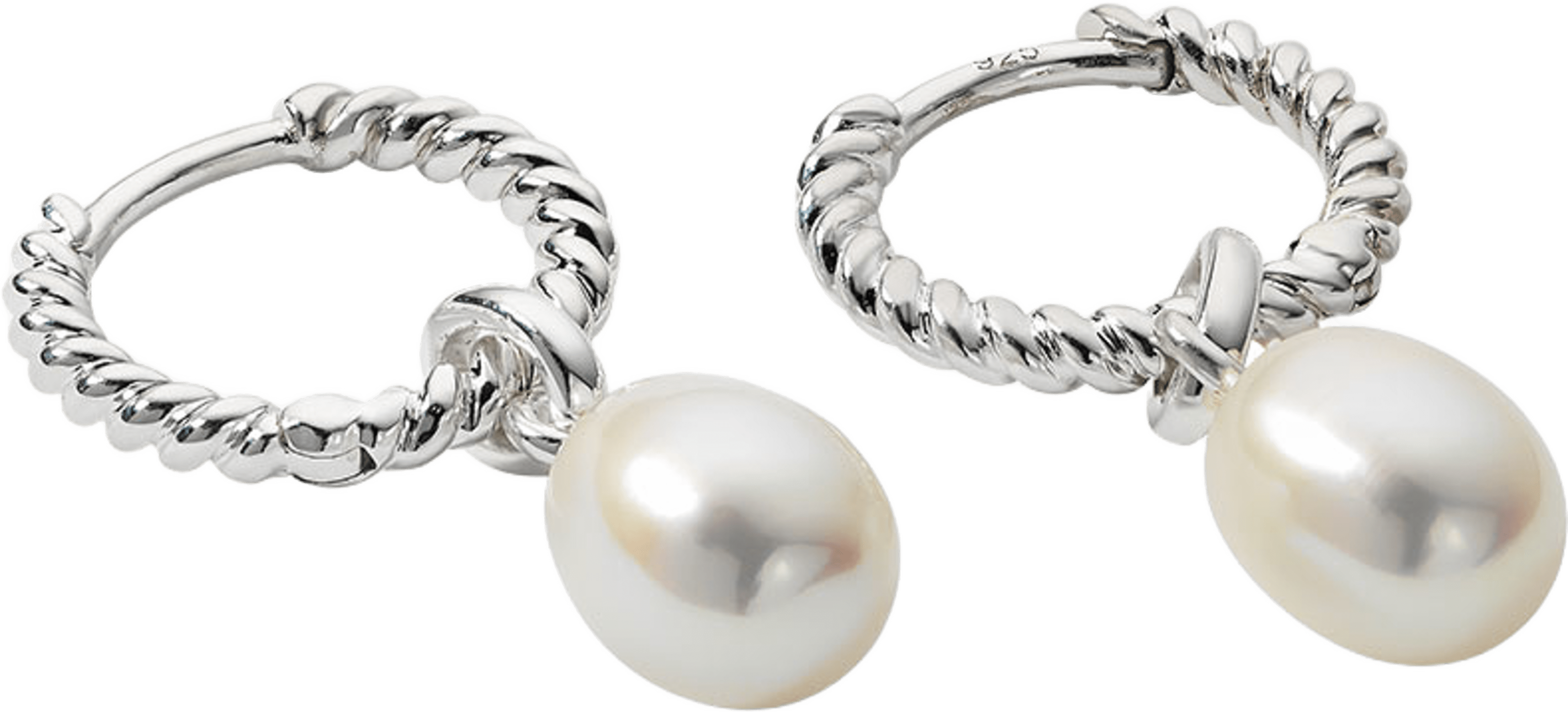 Twisted Treasure Pearl Hoops Gold, från Syster P, i färgen Silver. Klicka för att öppna bilden i stort format