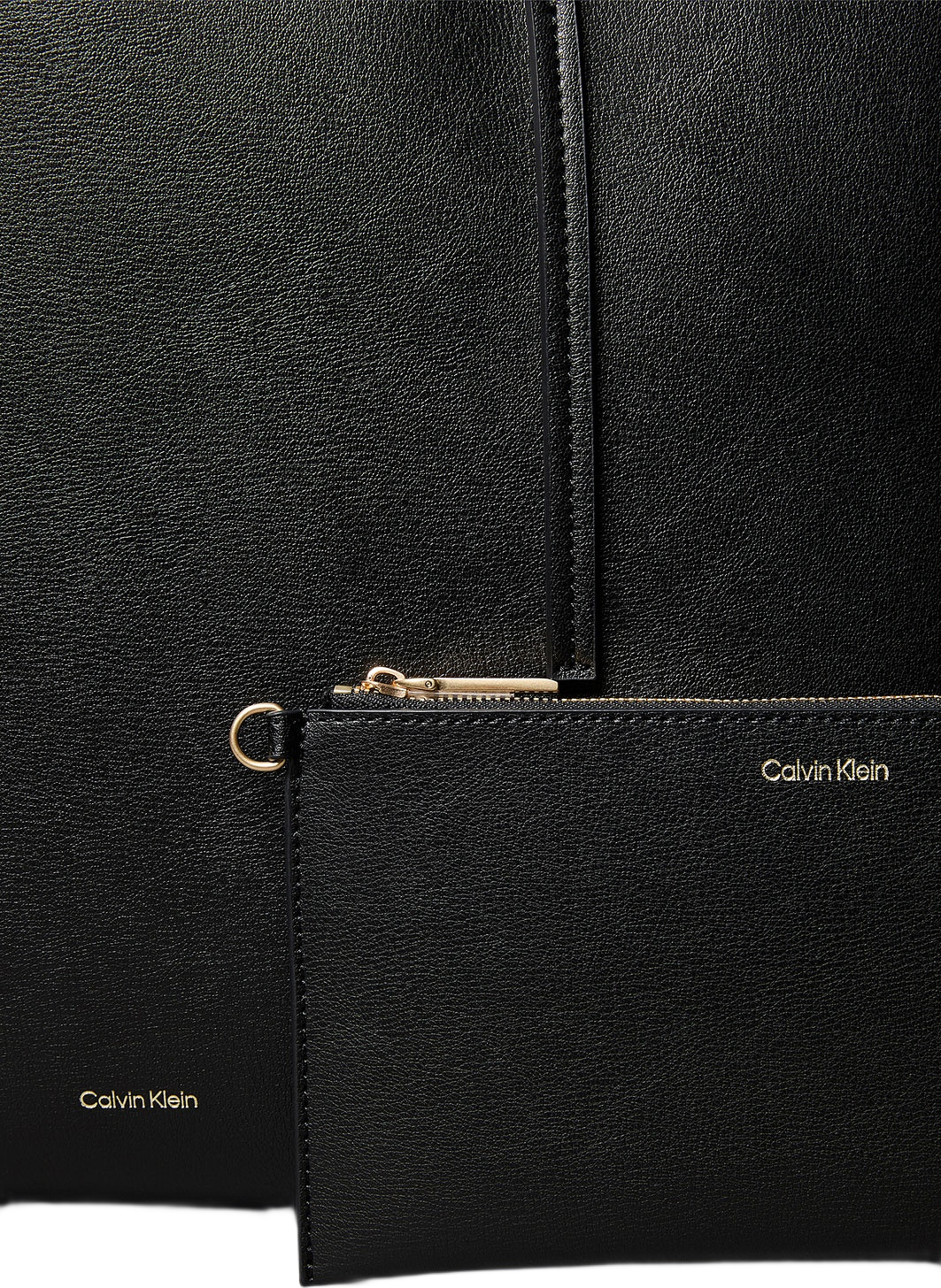 Foil Logo Tote Bag, från Calvin Klein, i färgen Black/Toasted Coconut.