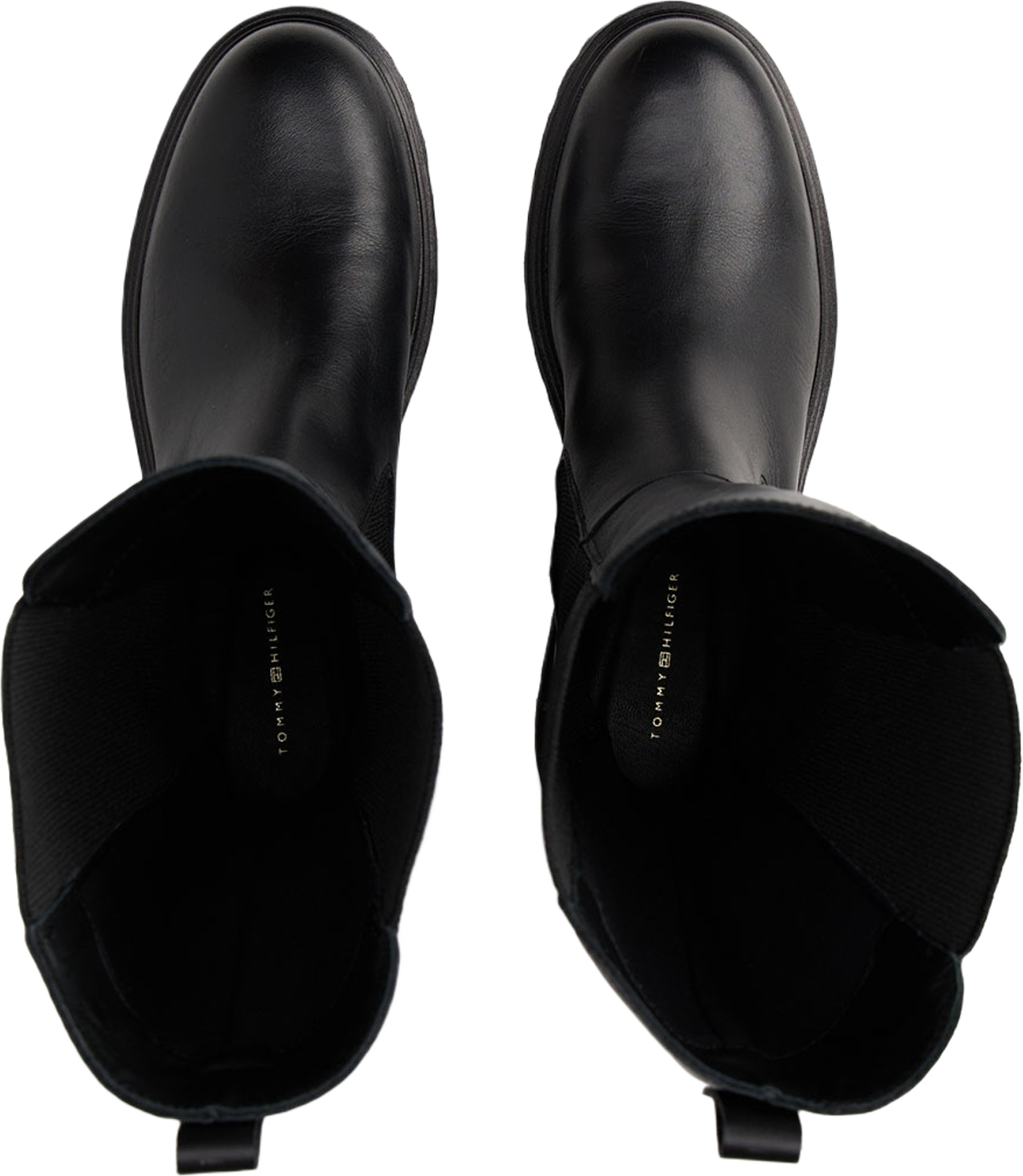 Leather Cleat Knee-High Chelsea Boots, från Tommy Hilfiger, i färgen Black. Klicka för att öppna bilden i stort format