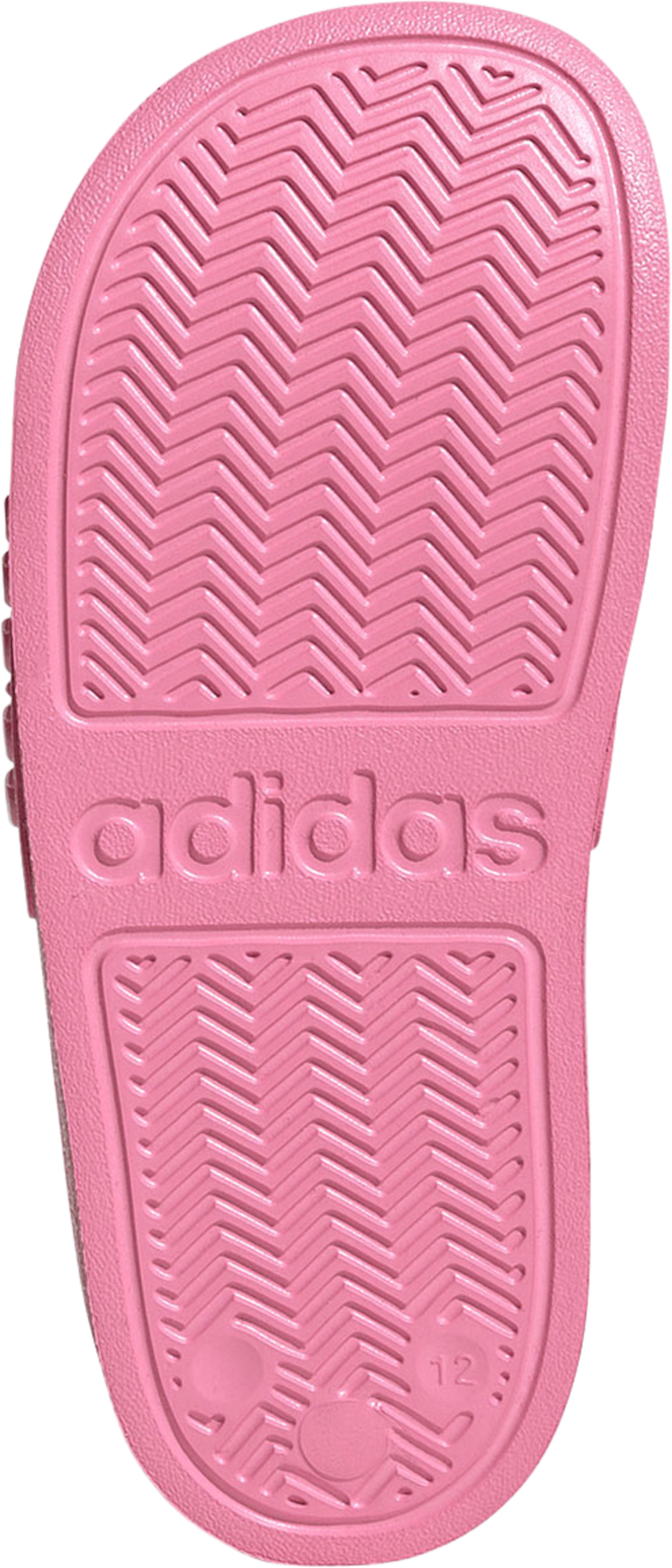 Adilette Badtofflor, från Adidas Originals, i färgen Blipnk/Ftwwht/Blipnk. Klicka för att öppna bilden i stort format