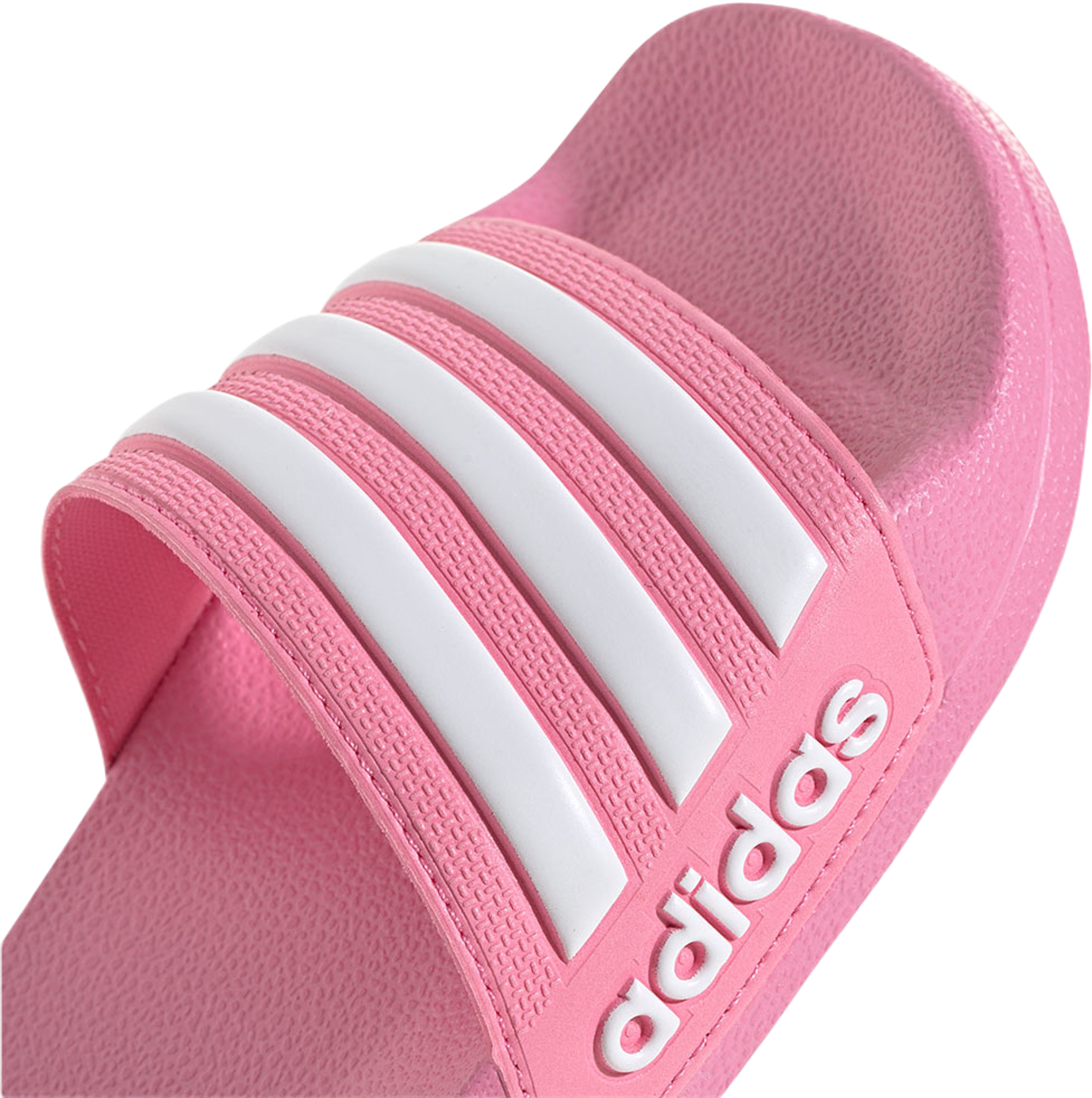 Adilette Badtofflor, från Adidas Originals, i färgen Blipnk/Ftwwht/Blipnk. Klicka för att öppna bilden i stort format