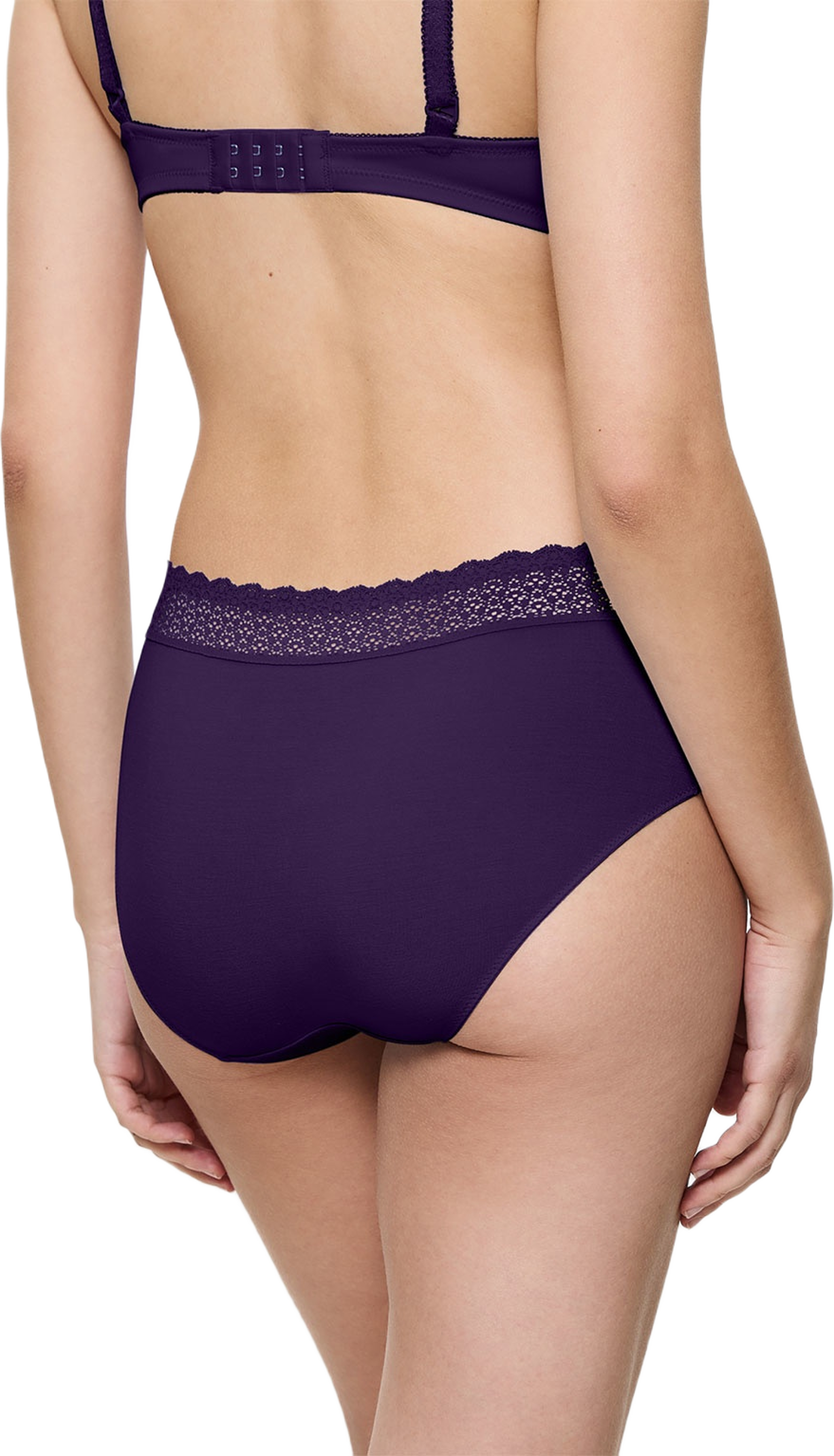 Feel Of Modal Midi Brief, från Triumph, i färgen Royal Purple.