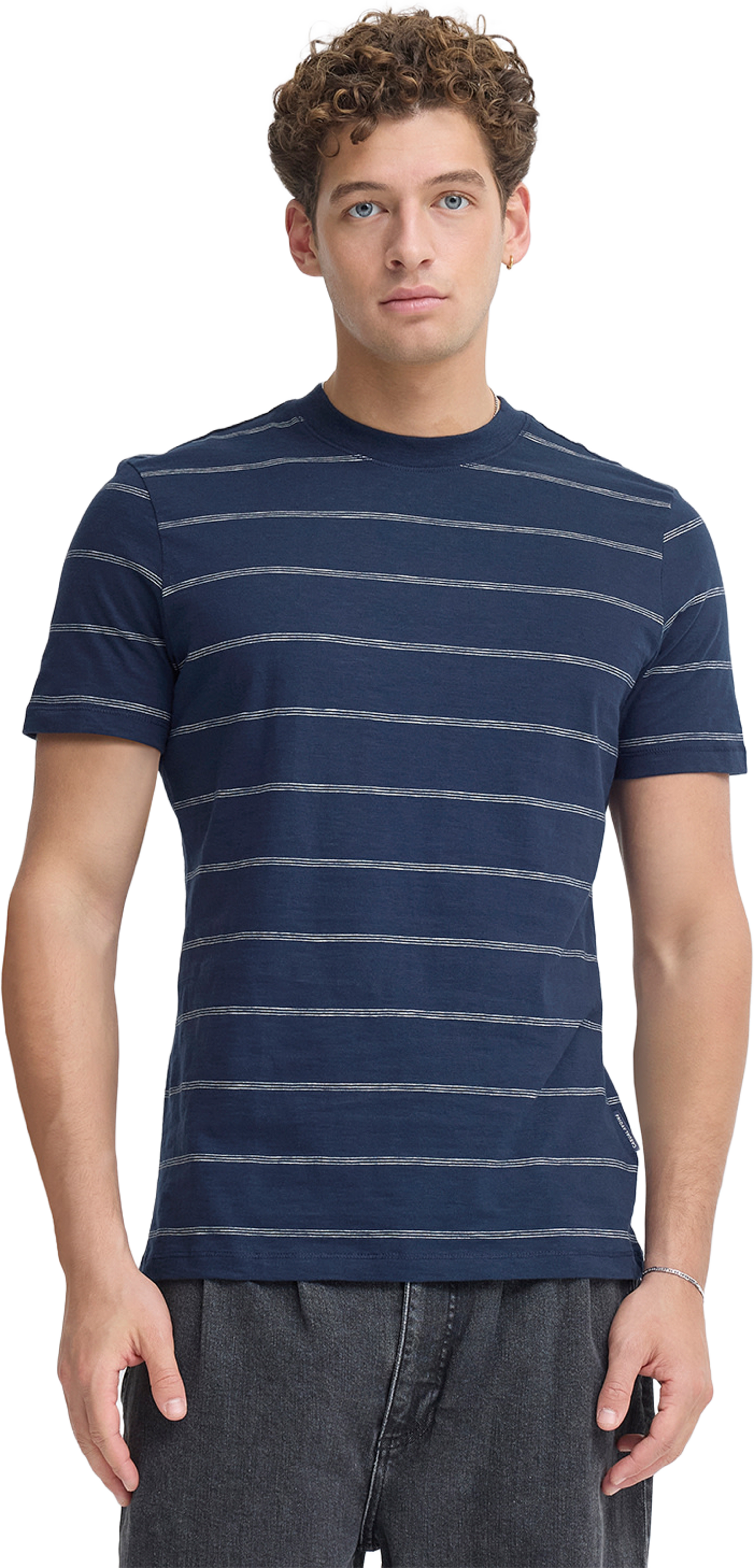 Lie 0256 Striped Slub Tee, från Casual Friday, i färgen Navy Blazer. Klicka för att öppna bilden i stort format