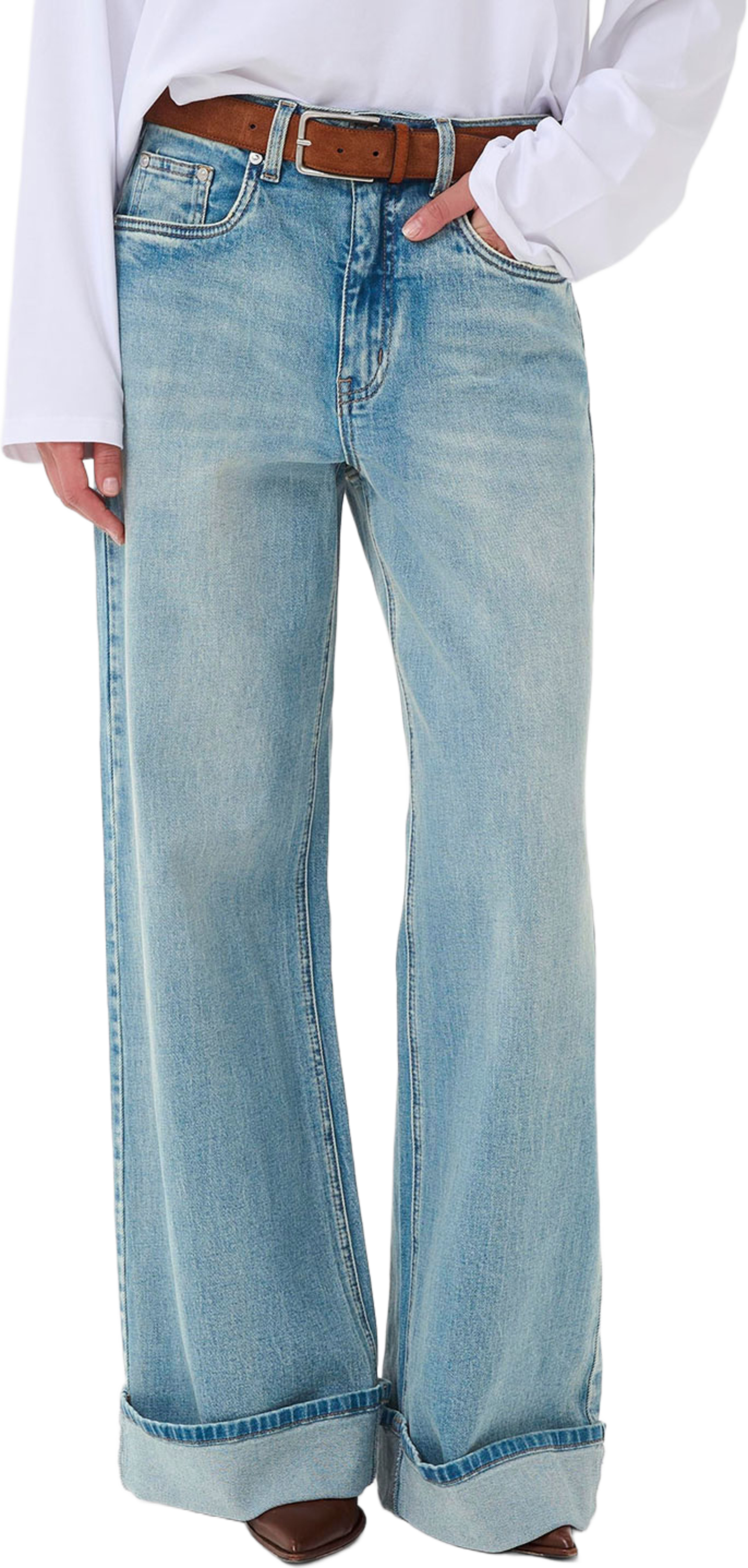 GZsara HW wide jeans NOOS, från Gestuz, i färgen Washed Blue. Klicka för att öppna bilden i stort format