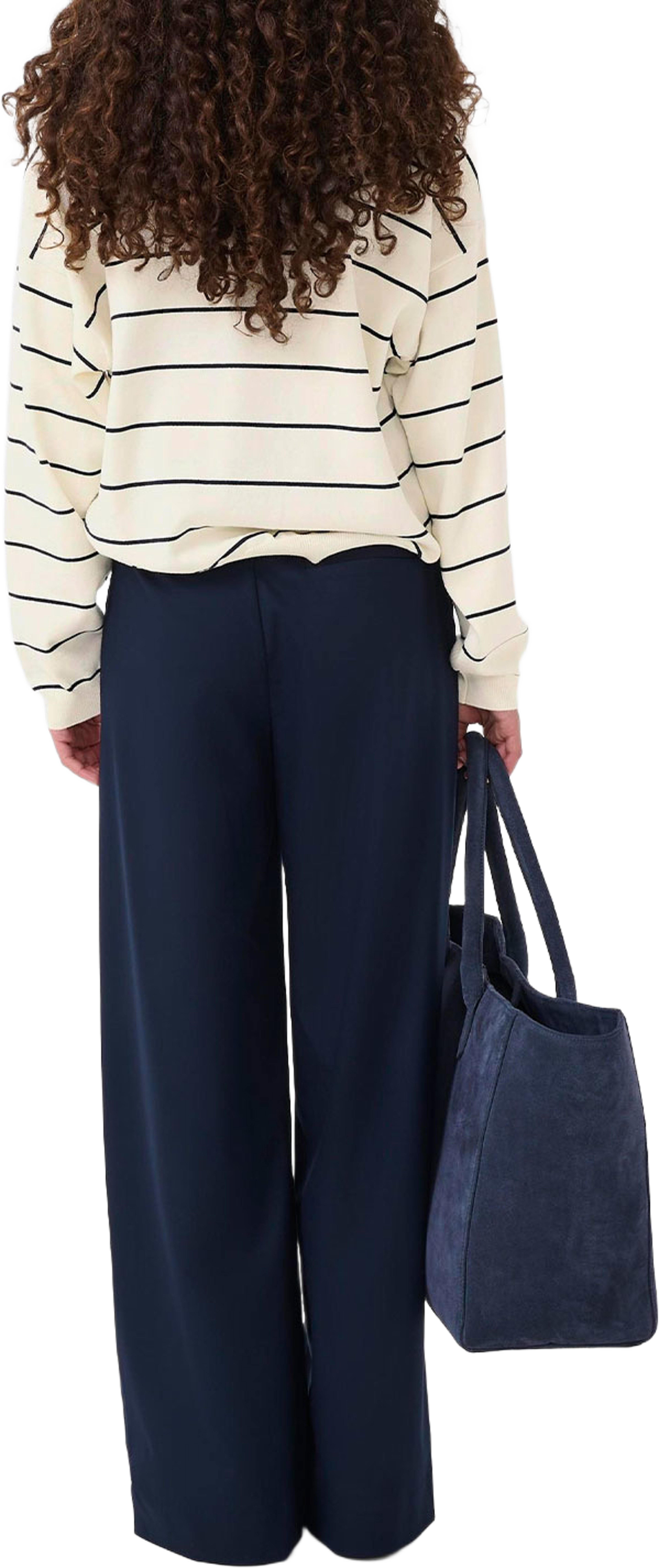 GZtaige polo pullover, från Gestuz, i färgen Egret/Skycaptain Striped. Klicka för att öppna bilden i stort format