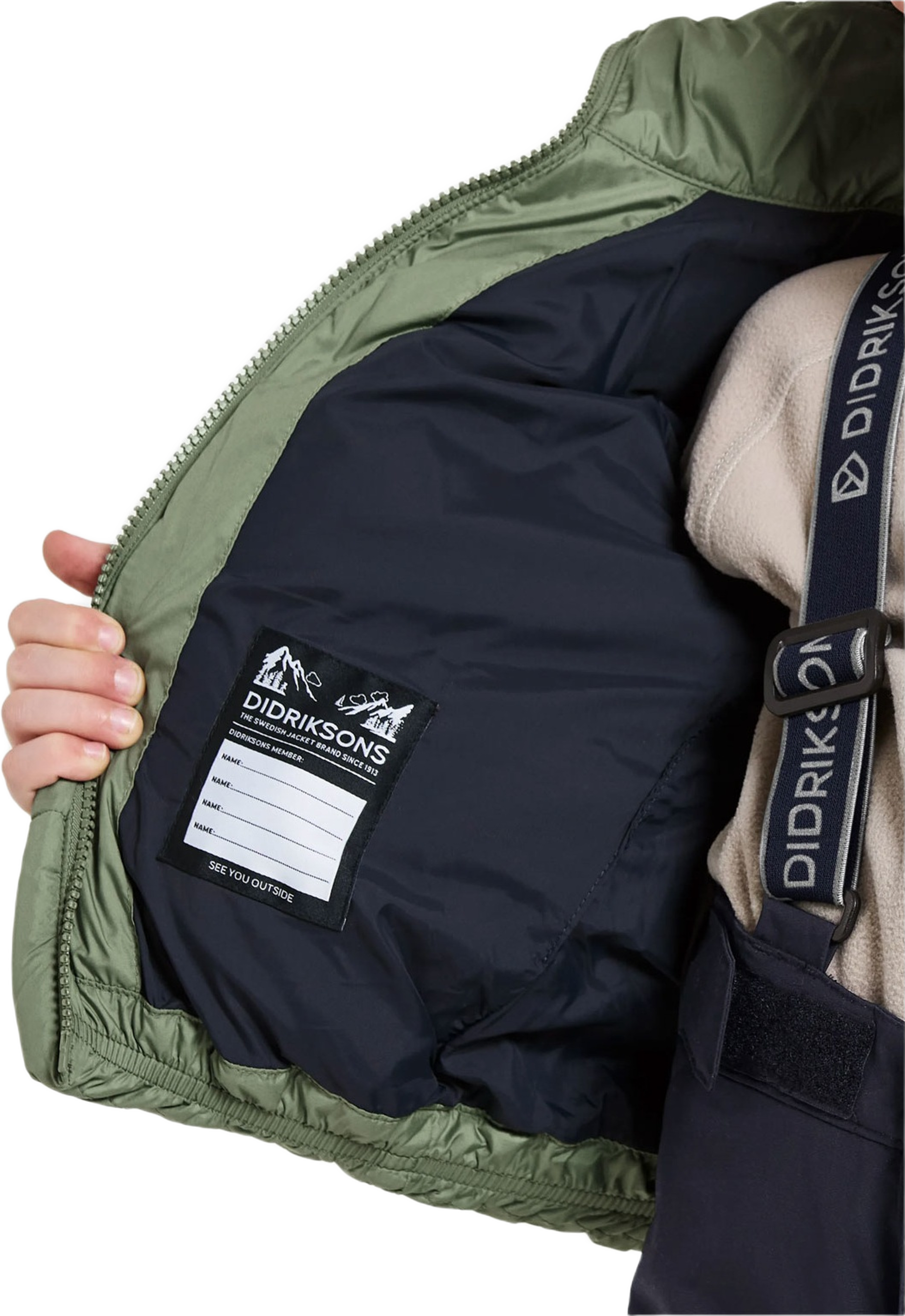 Roxen Kids Jacket, från Didriksons, i färgen Light Moss.