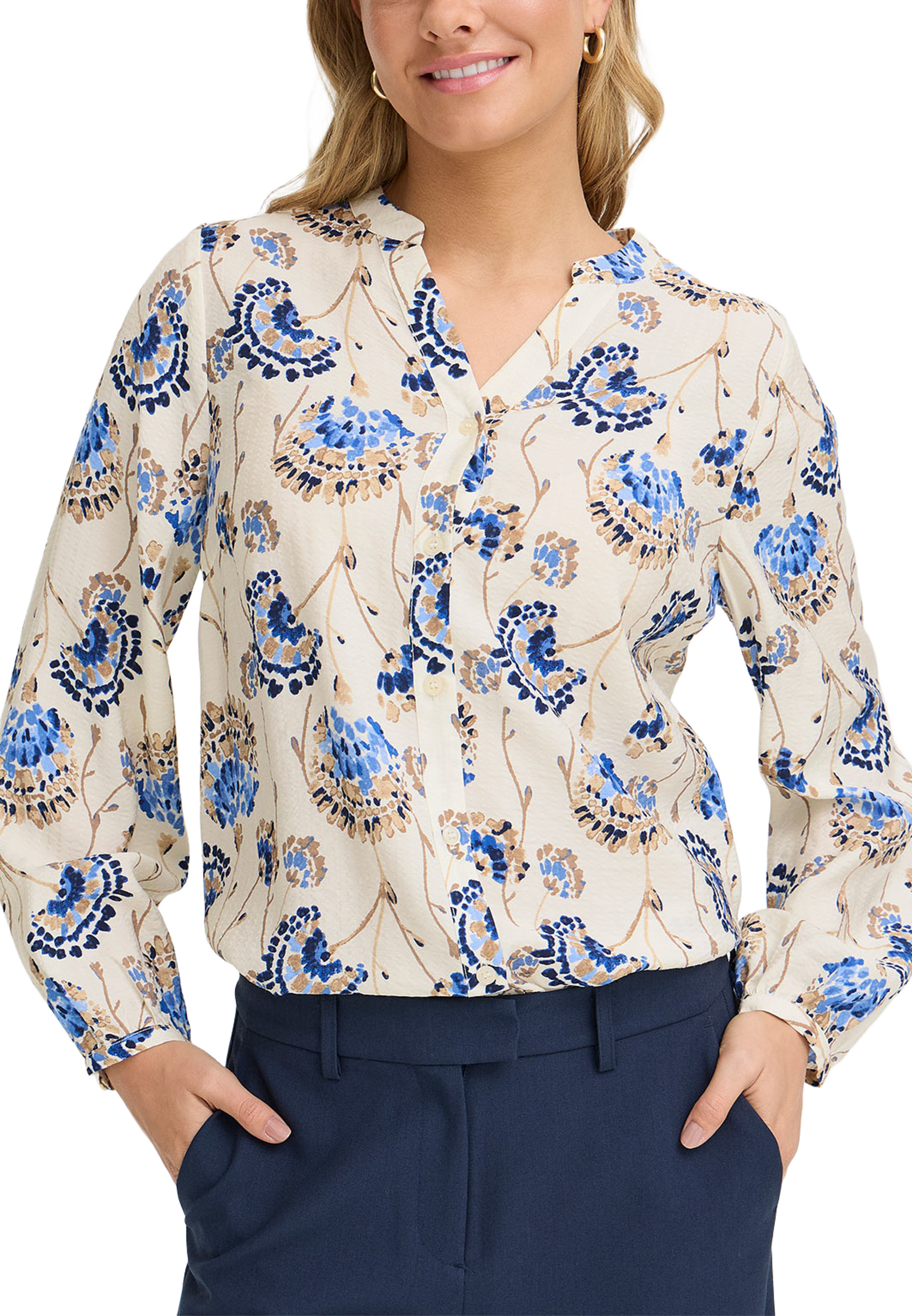 FRKALIA SH 1, från Fransa, i färgen Whisper White Floral. Klicka för att öppna bilden i stort format