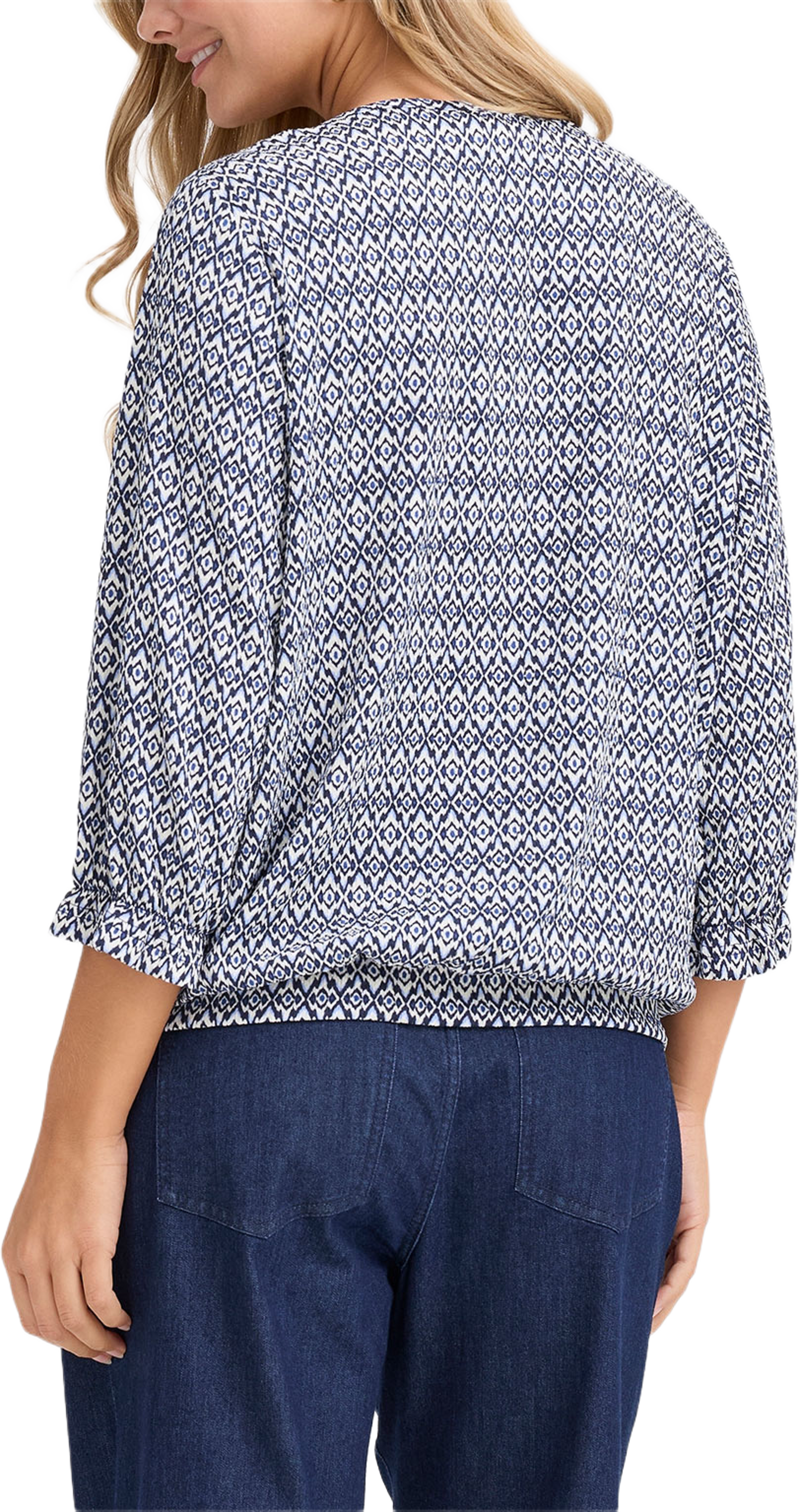 FRSLOANE TEE 1, från Fransa, i färgen Ethnic Lines Navy. Klicka för att öppna bilden i stort format