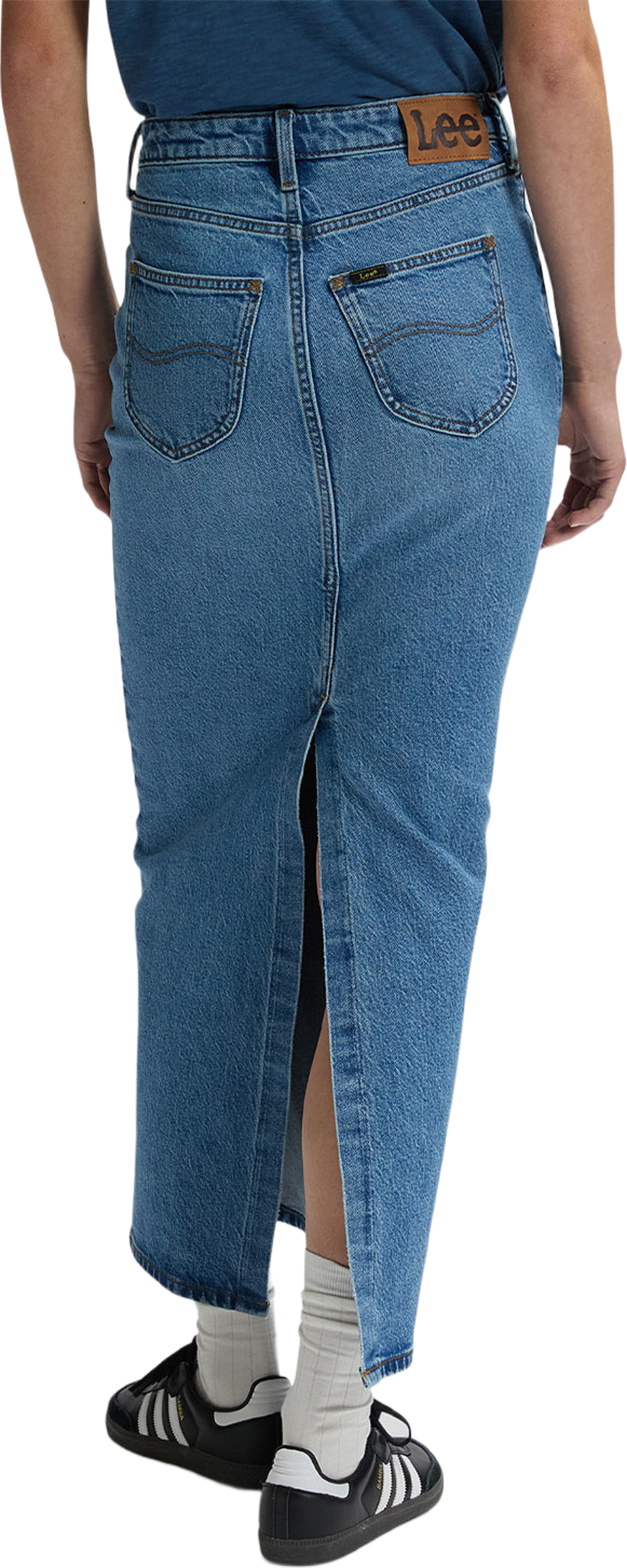 Back Slit Maxi Skirt, från Lee, i färgen Tinted Blue. Klicka för att öppna bilden i stort format