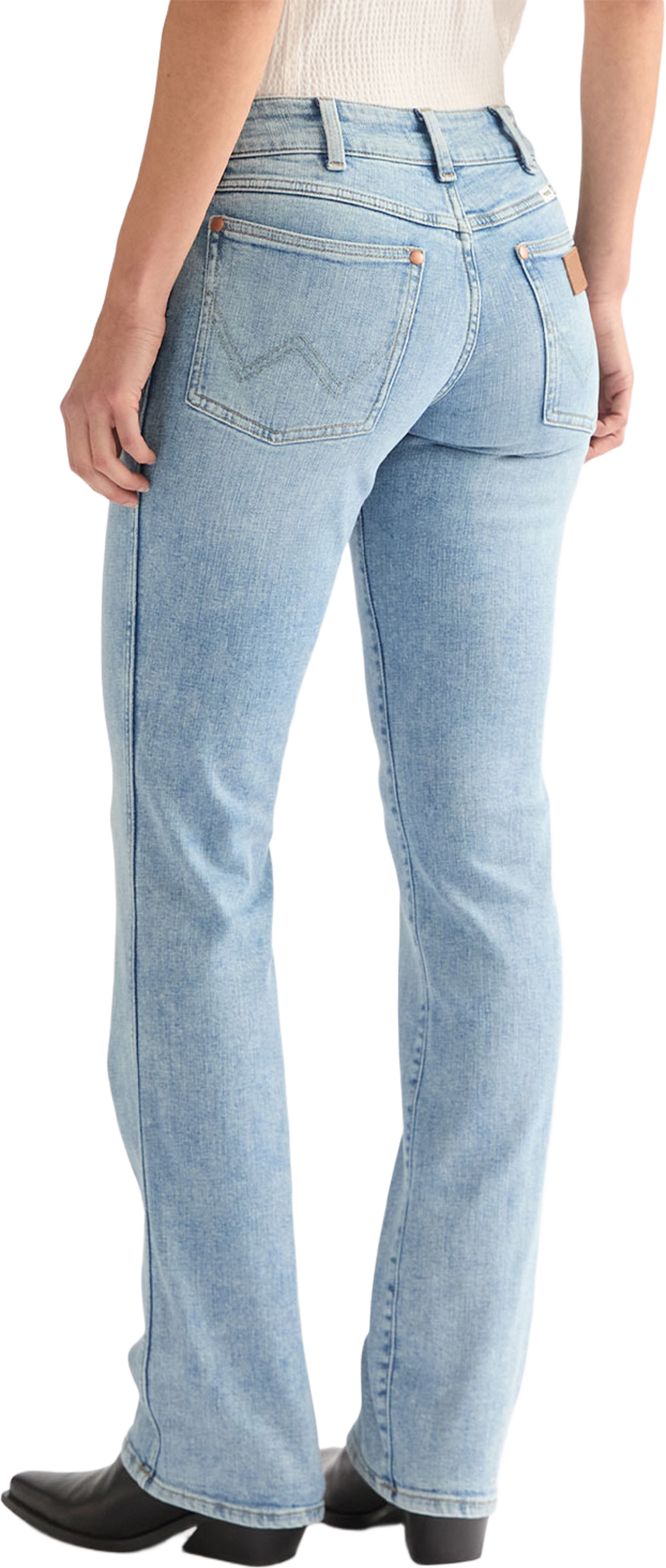 Low Rise Bold Boot Jeans, från Wrangler, i färgen Southeast. Klicka för att öppna bilden i stort format