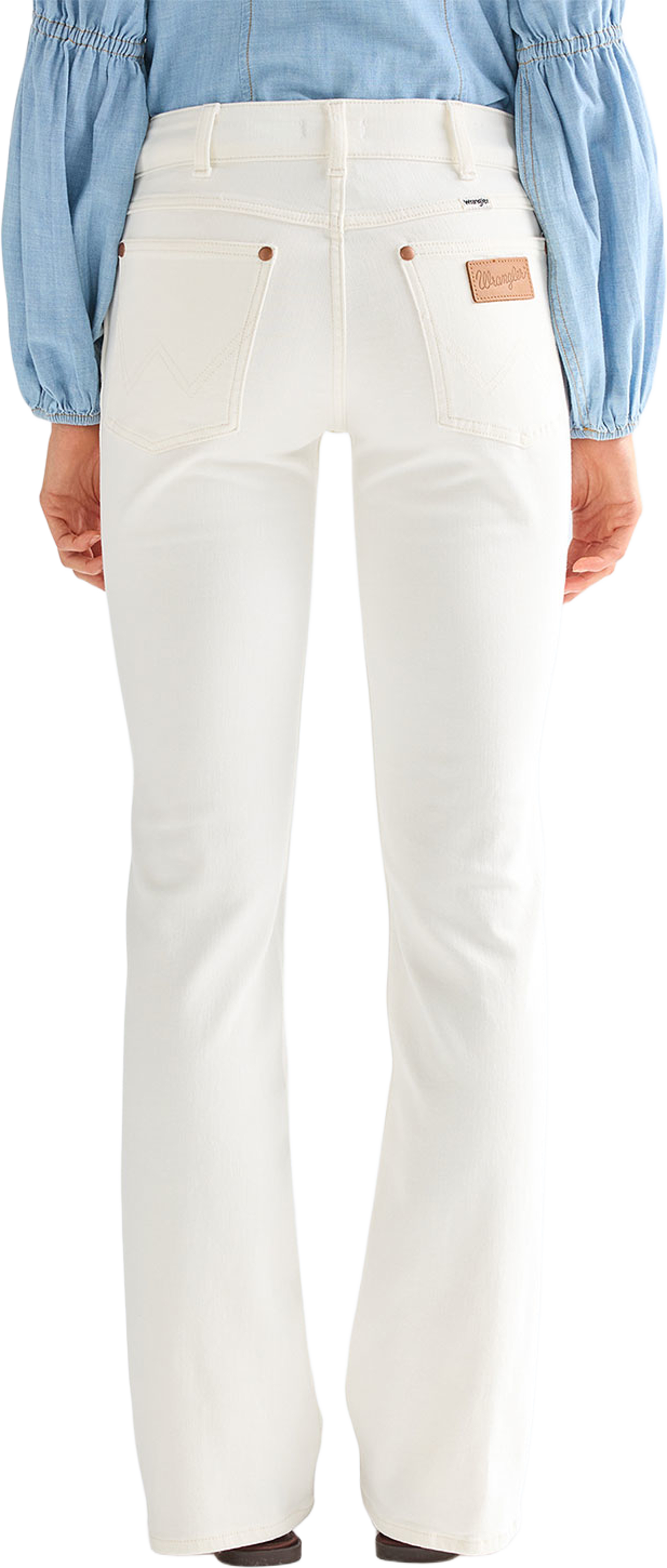 Low Rise Bold Boot Jeans, från Wrangler, i färgen Worn White. Klicka för att öppna bilden i stort format