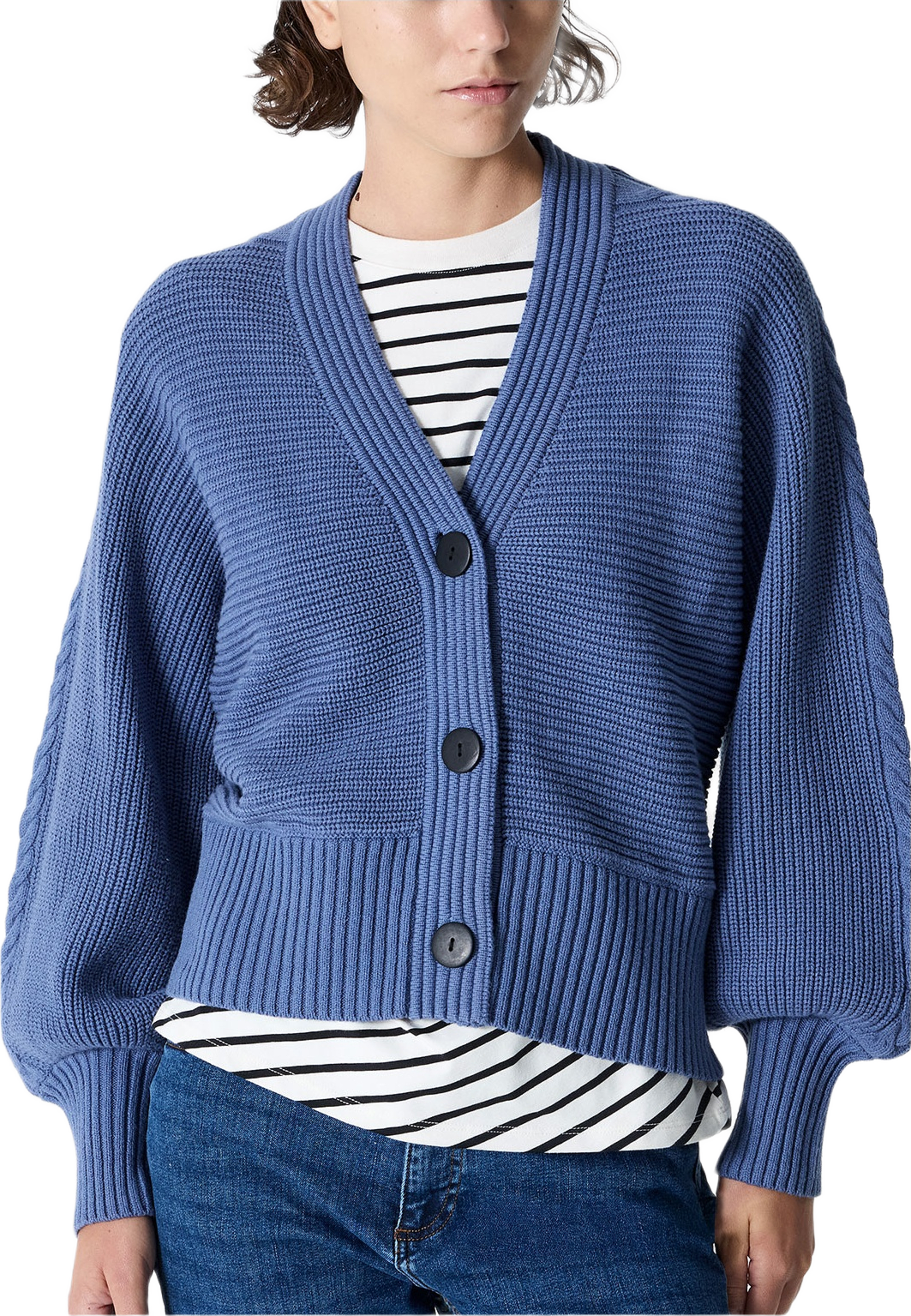 Tonia Knits V Nk Cardigan, från French Connection, i färgen Slate Blue.